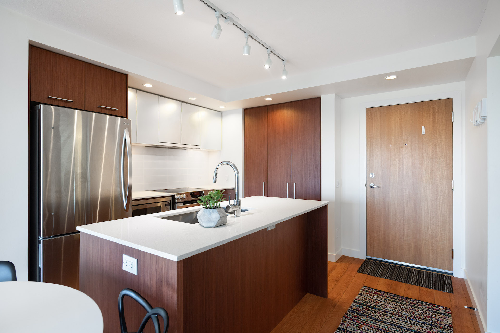 #318 - 221 E 3rd St, North Vancouver 2