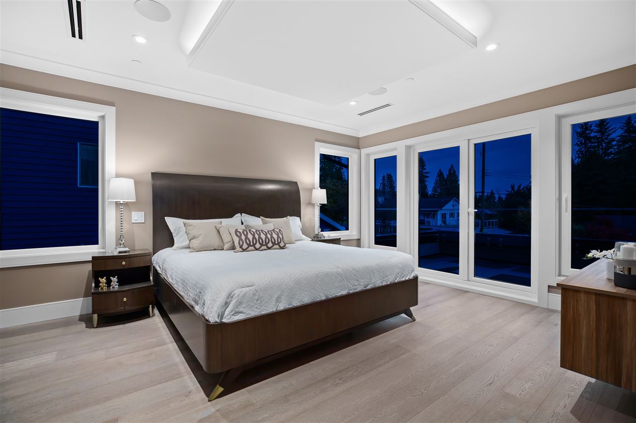 SOLD!! 968 Prospect Ave, North Vancouver 11