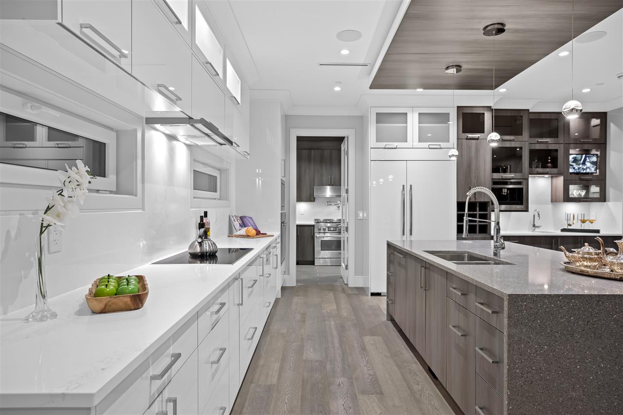 SOLD!! 968 Prospect Ave, North Vancouver 4