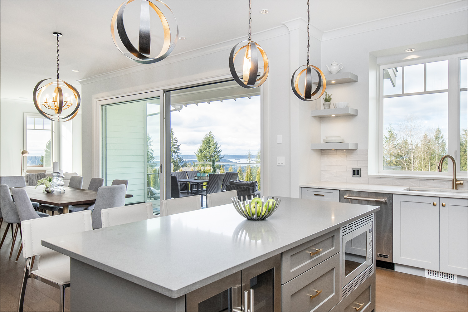 4355 Starlight Way, North Vancouver 24