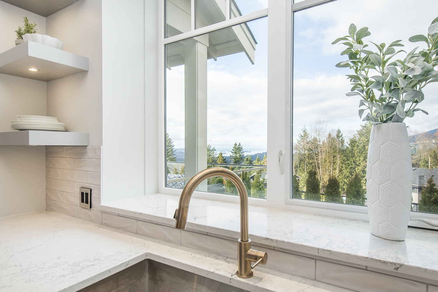 4355 Starlight Way, North Vancouver 27