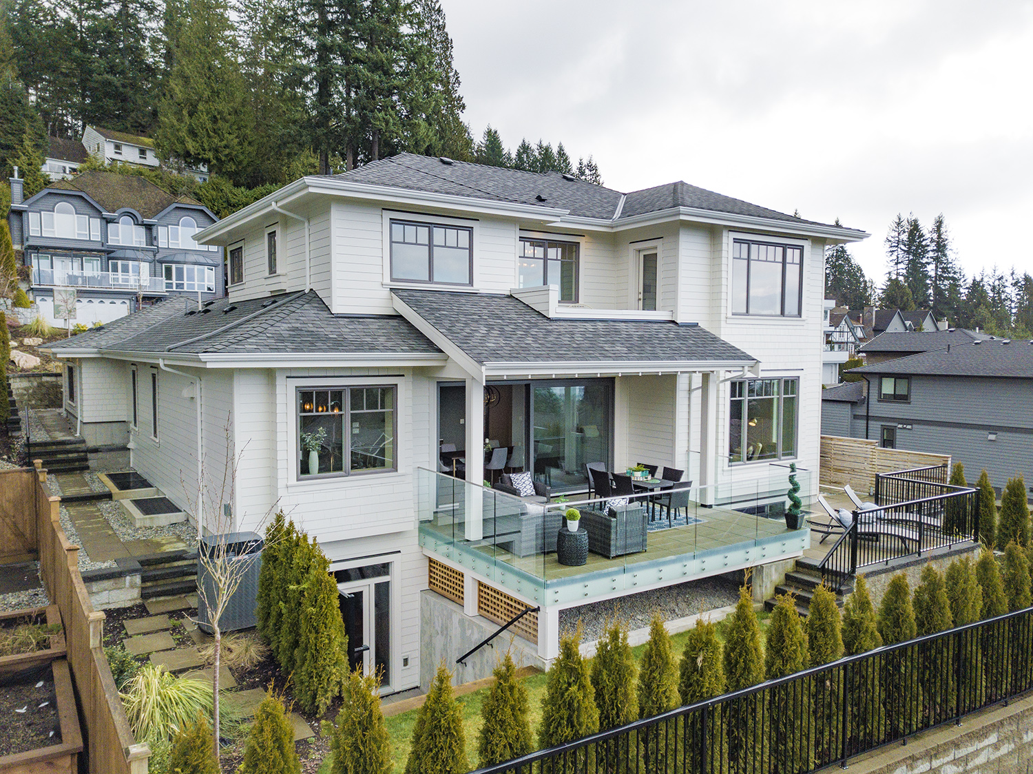 4355 Starlight Way, North Vancouver 50