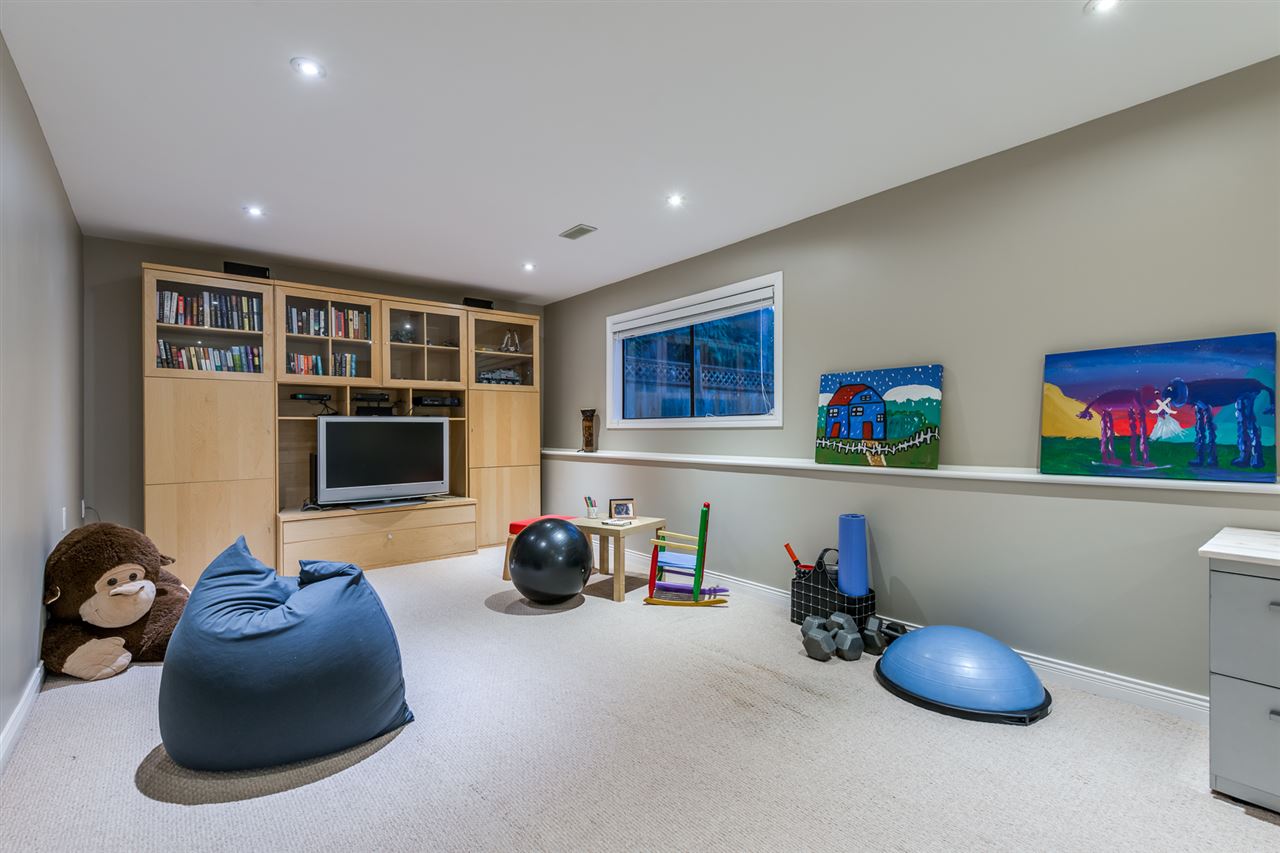 3365 Upton Road, North Vancouver 13