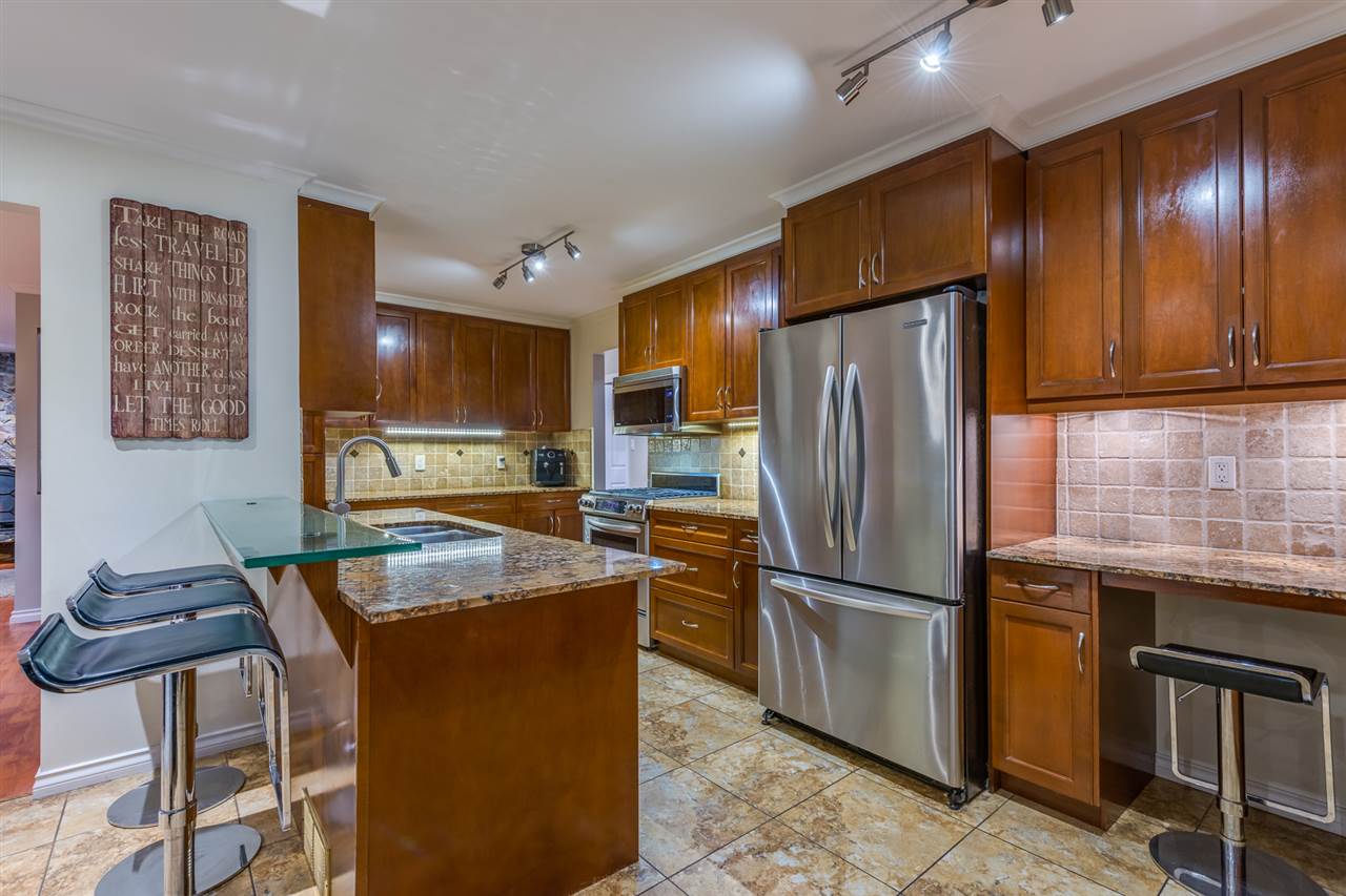 3365 Upton Road, North Vancouver 6