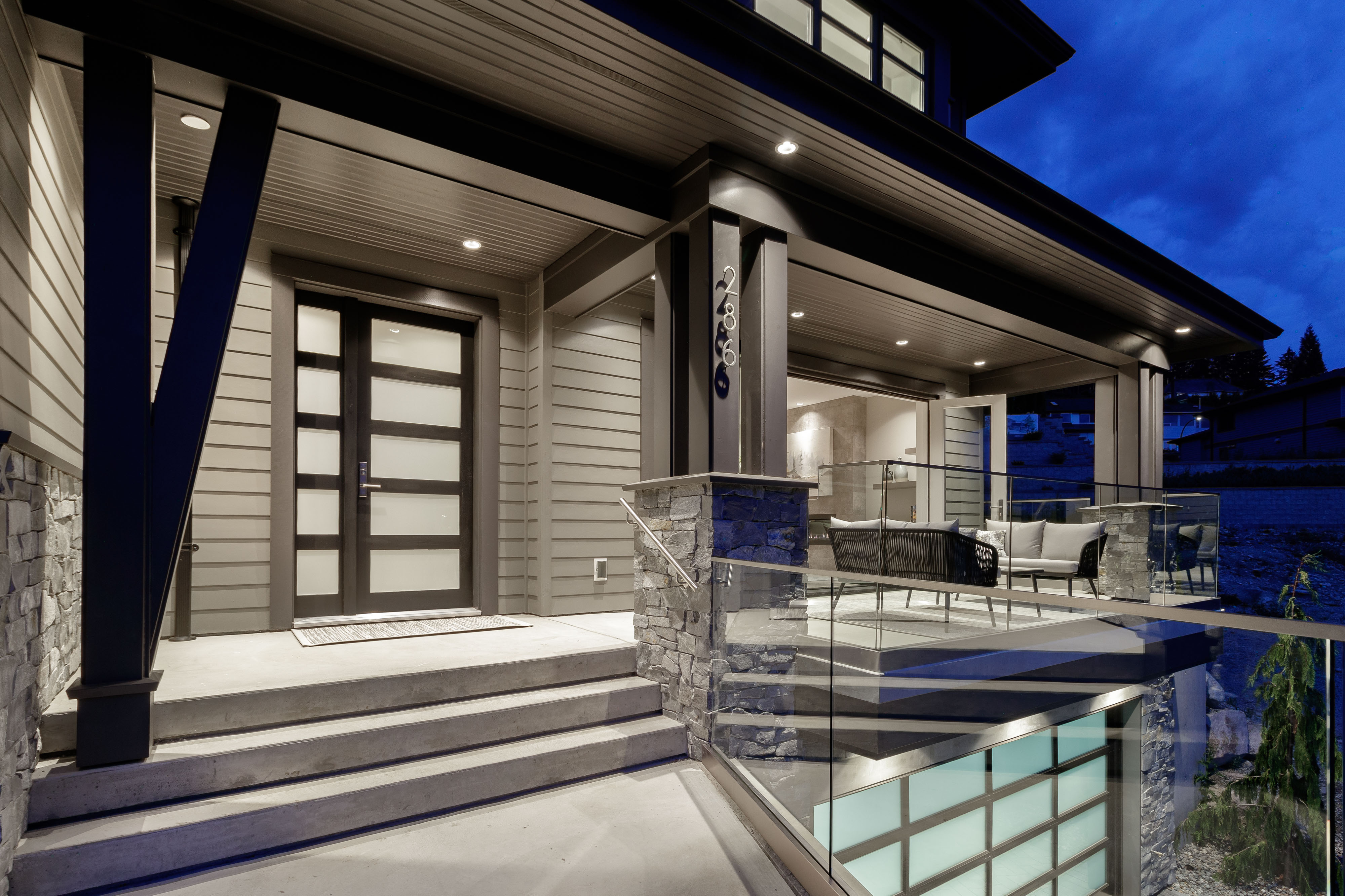 286 Monteray Avenue, North Vancouver 4