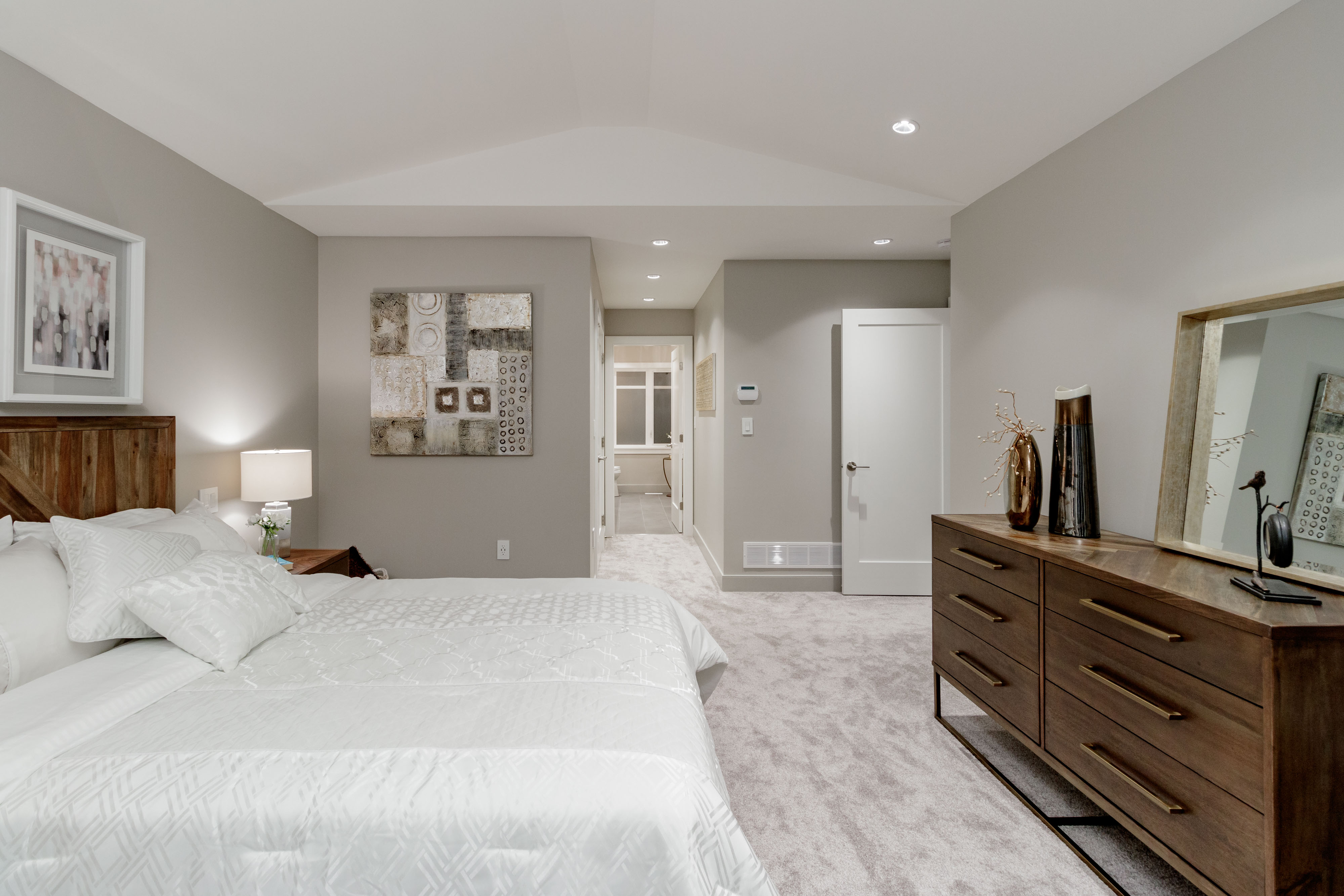 286 Monteray Avenue, North Vancouver 32