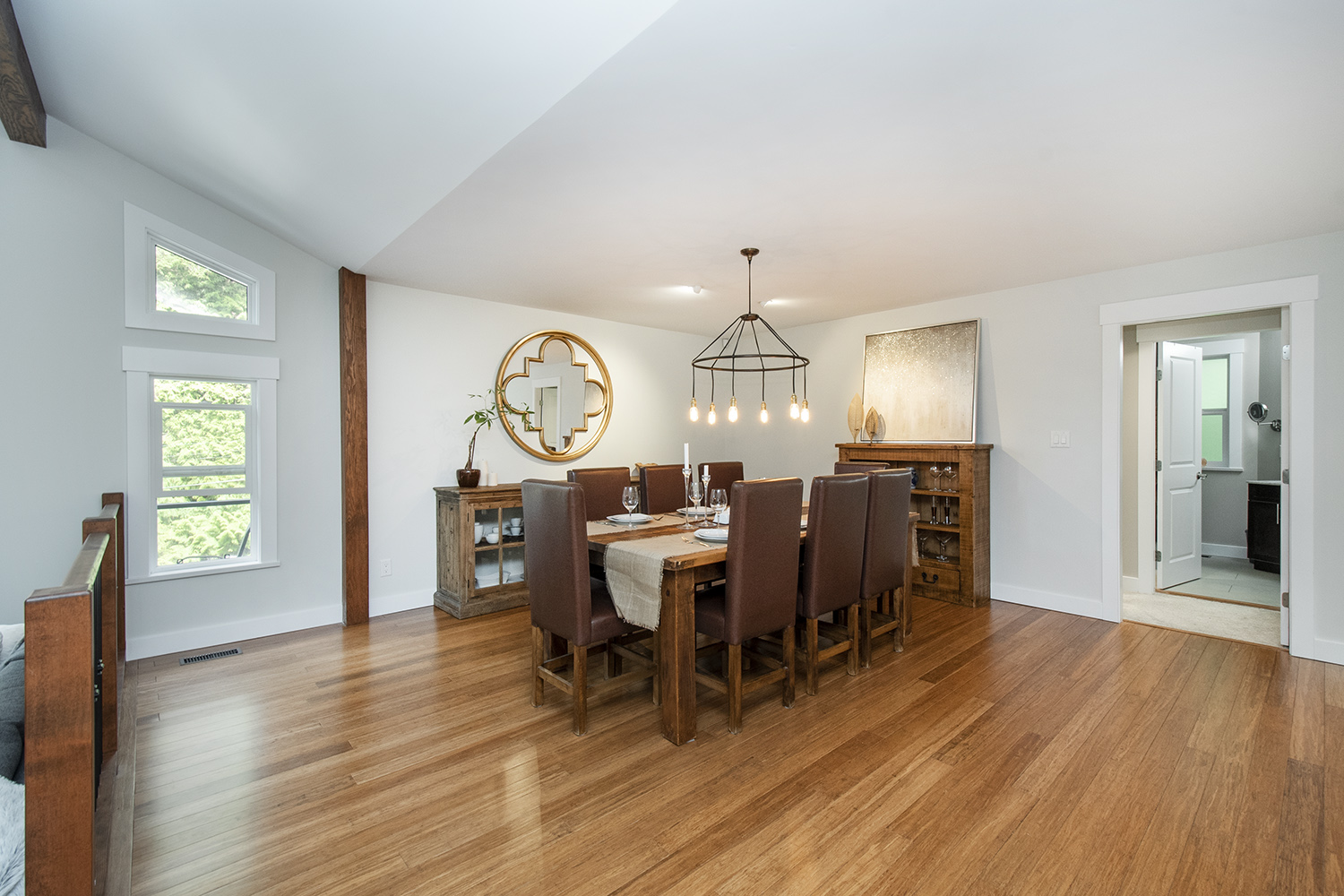 2092 Riverside Drive, North Vancouver 15