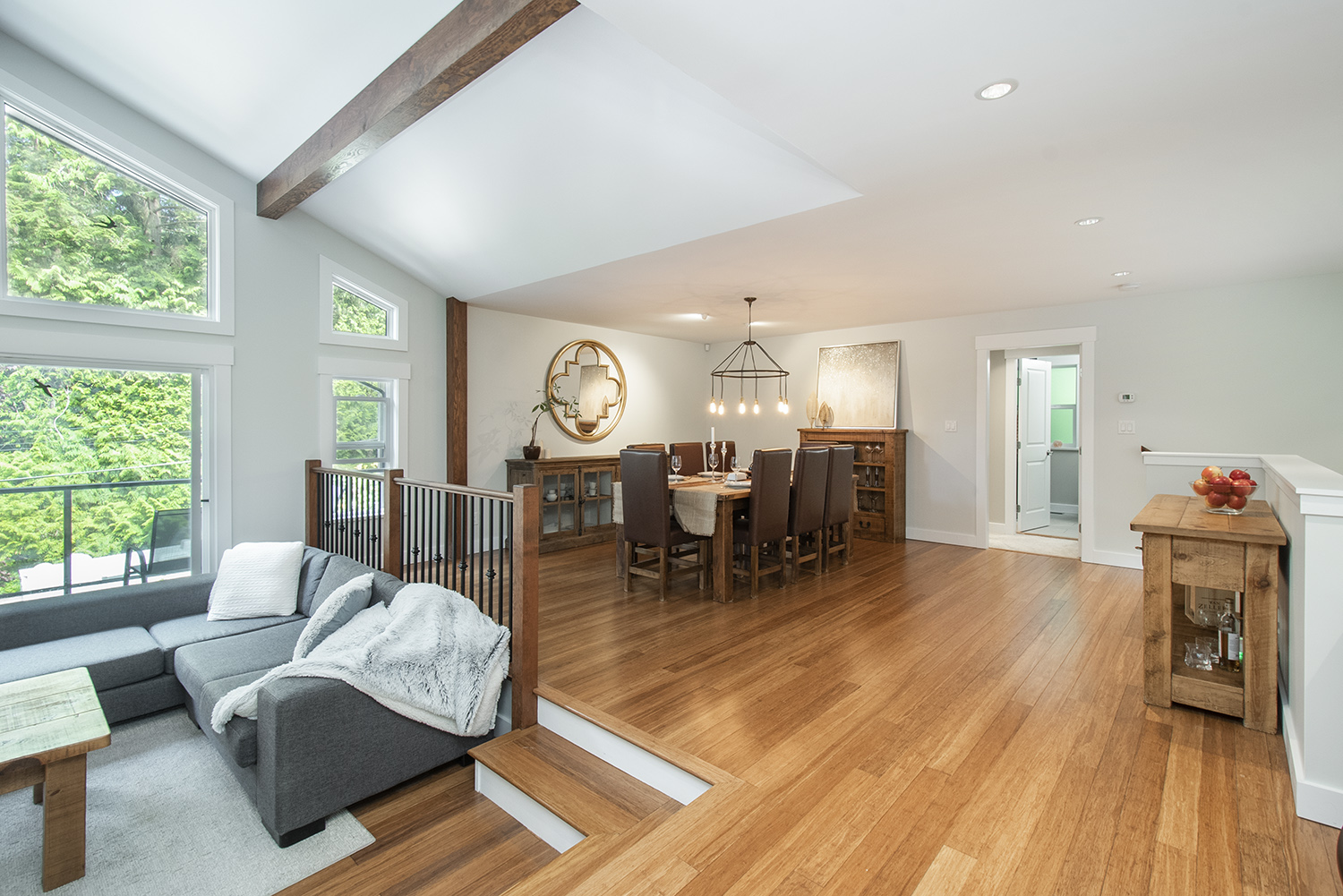 2092 Riverside Drive, North Vancouver 10