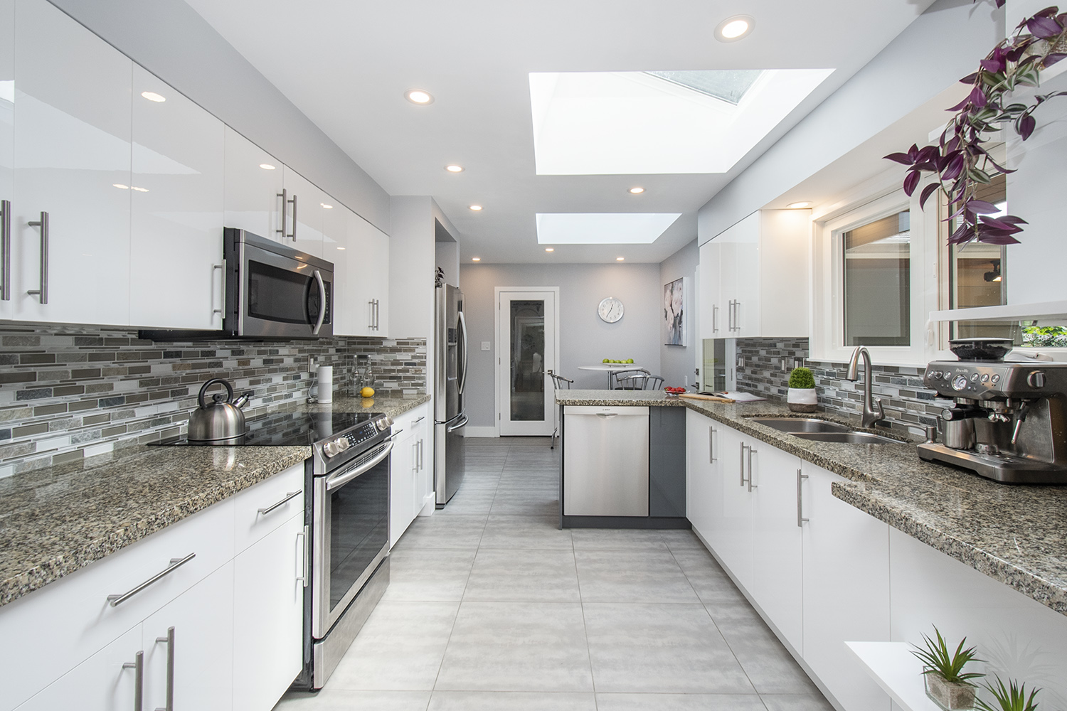 979 Prospect Ave, North Vancouver 22
