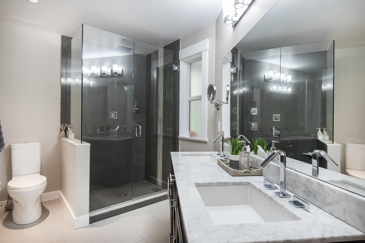 2092 Riverside Drive, North Vancouver 29