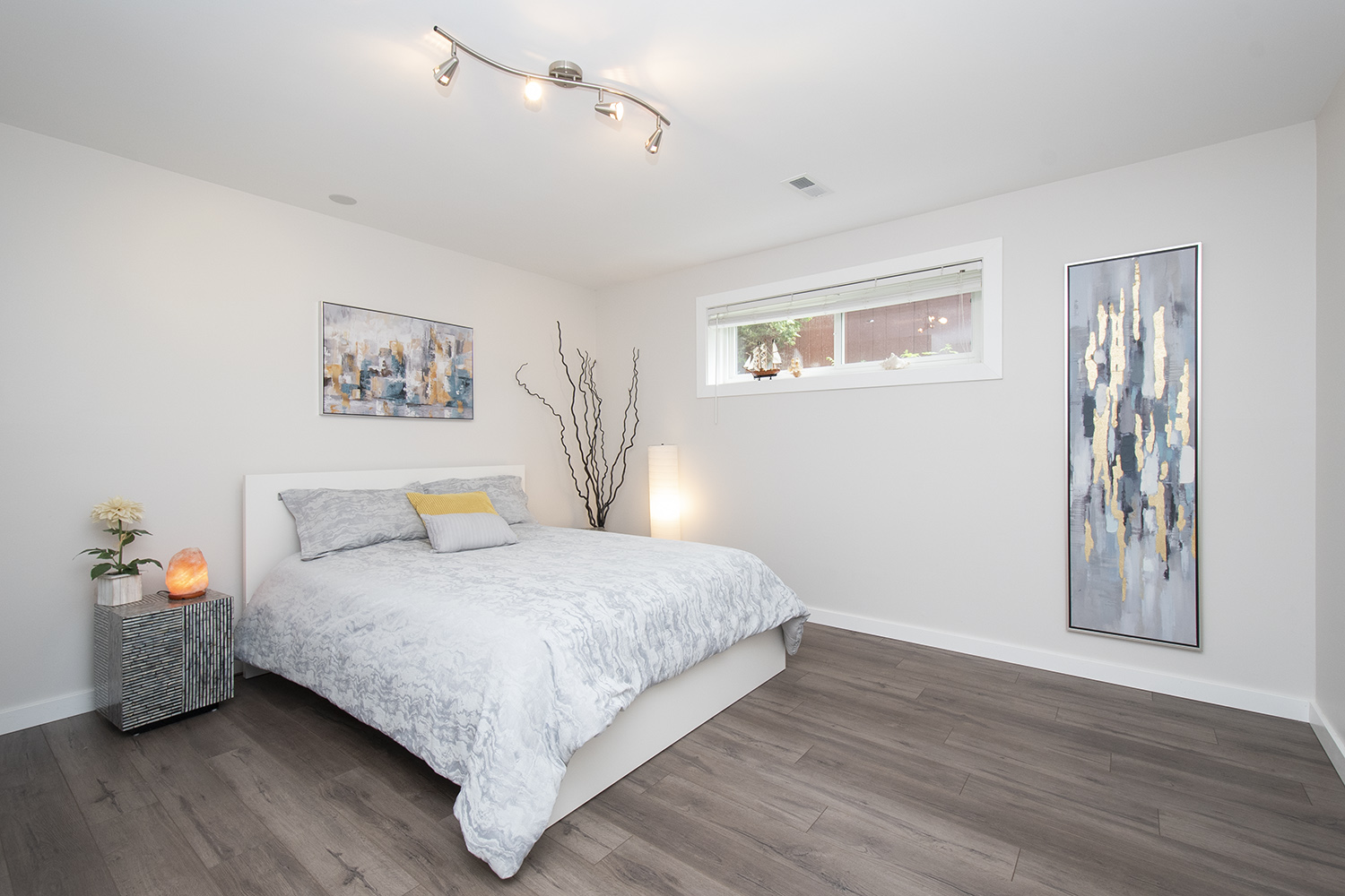 979 Prospect Ave, North Vancouver 36