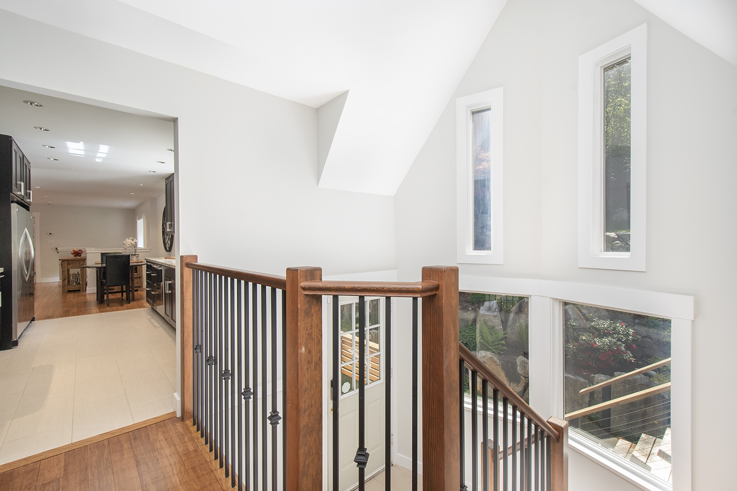 2092 Riverside Drive, North Vancouver 11