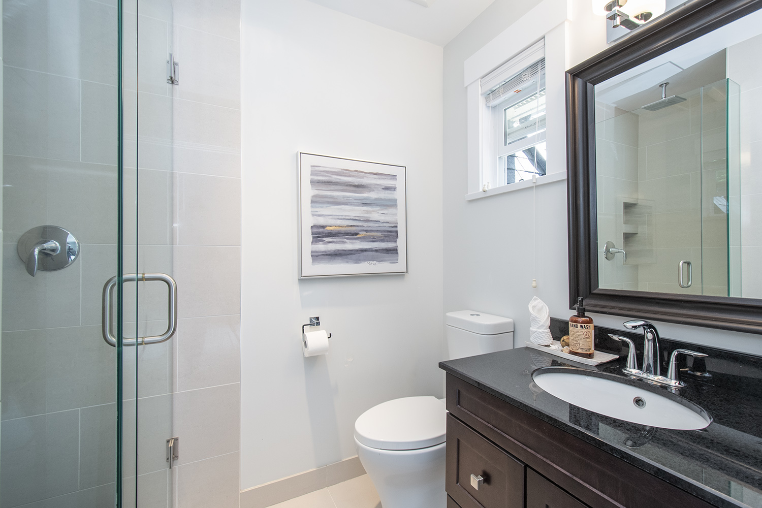 2092 Riverside Drive, North Vancouver 41