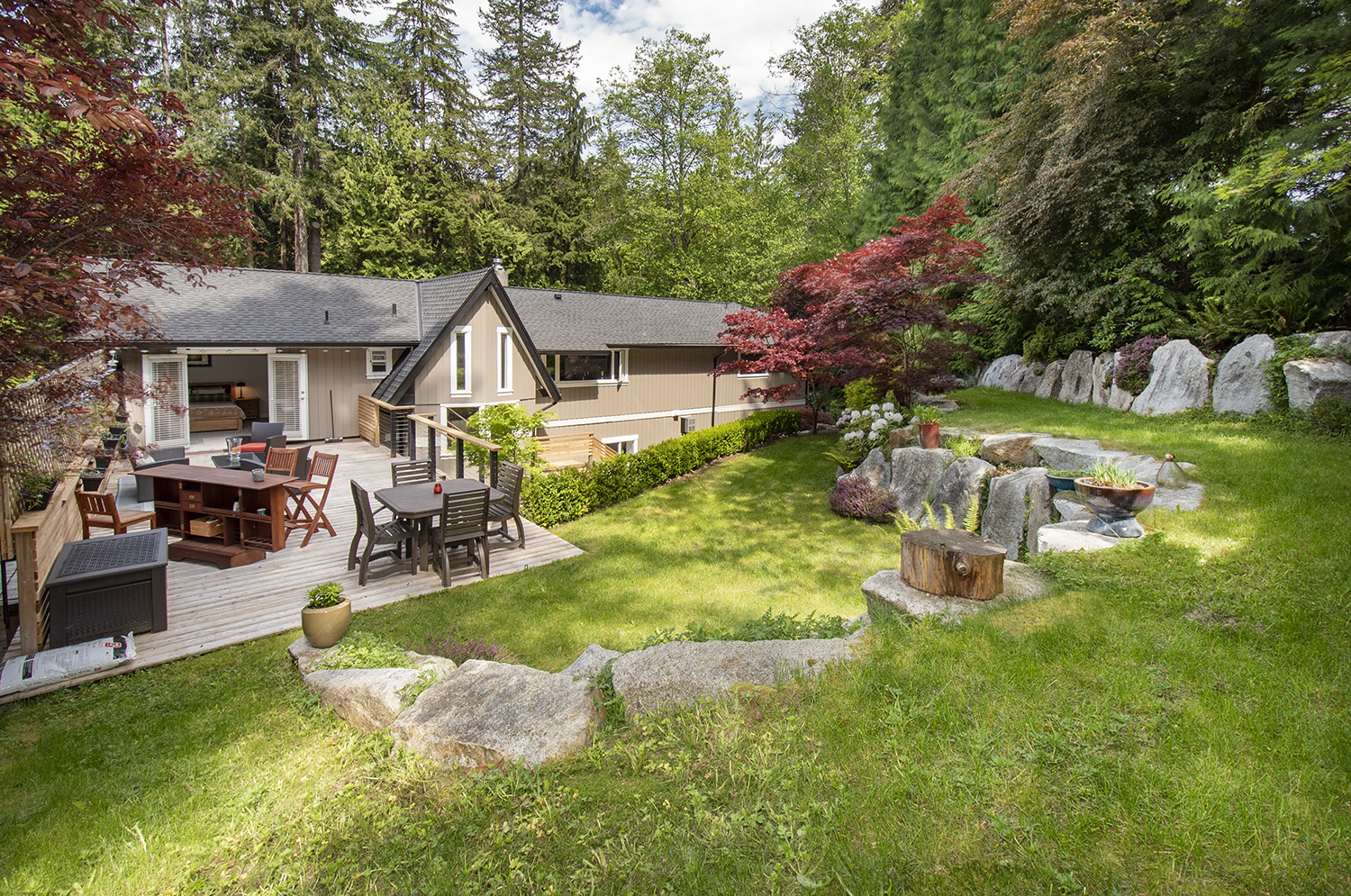 2092 Riverside Drive, North Vancouver 57
