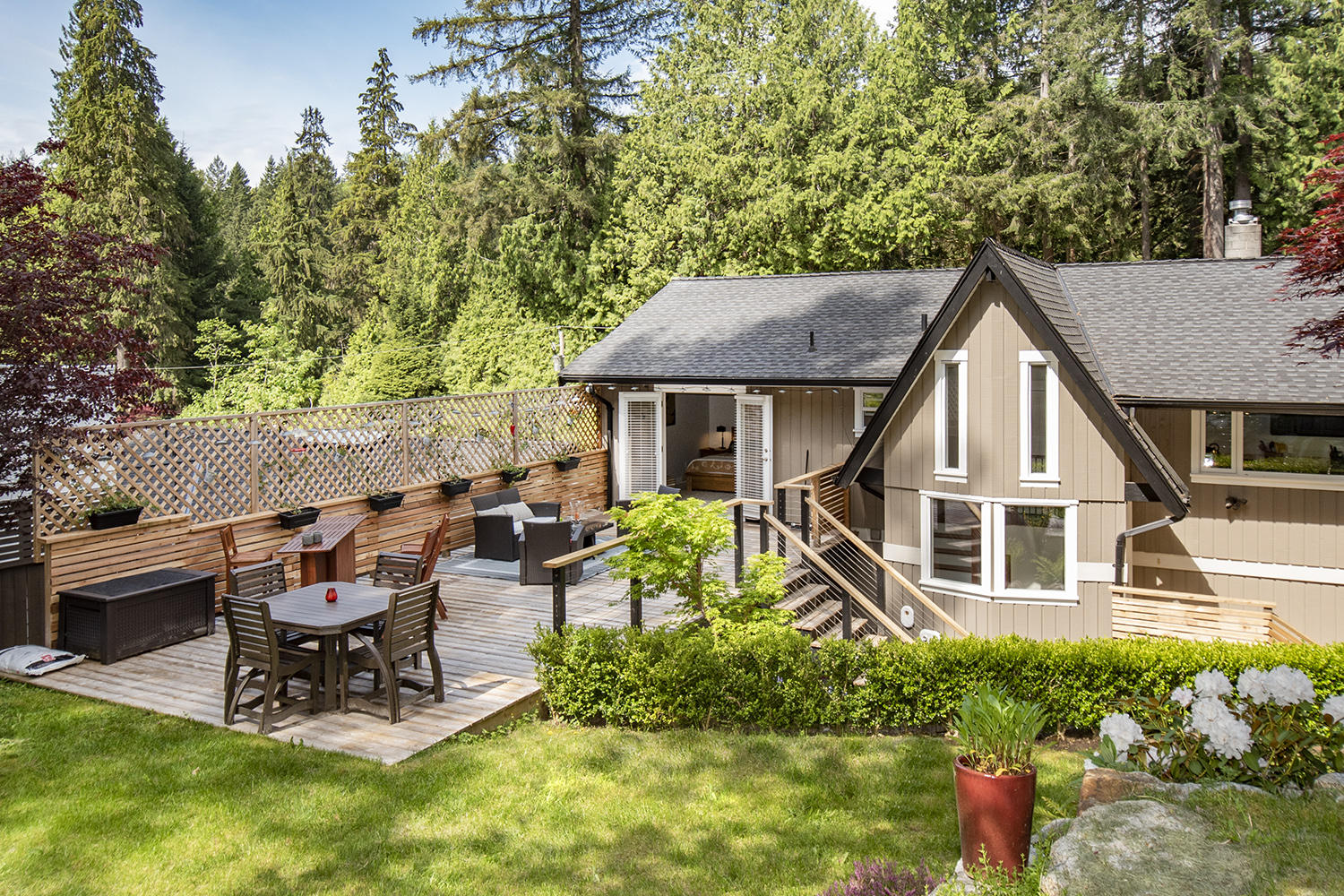 2092 Riverside Drive, North Vancouver 56