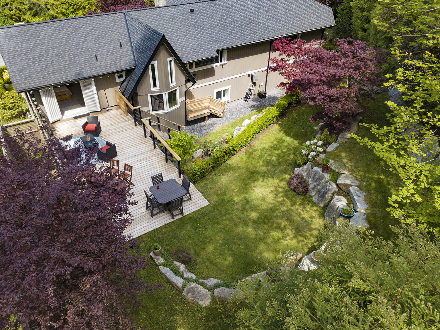 2092 Riverside Drive, North Vancouver 58