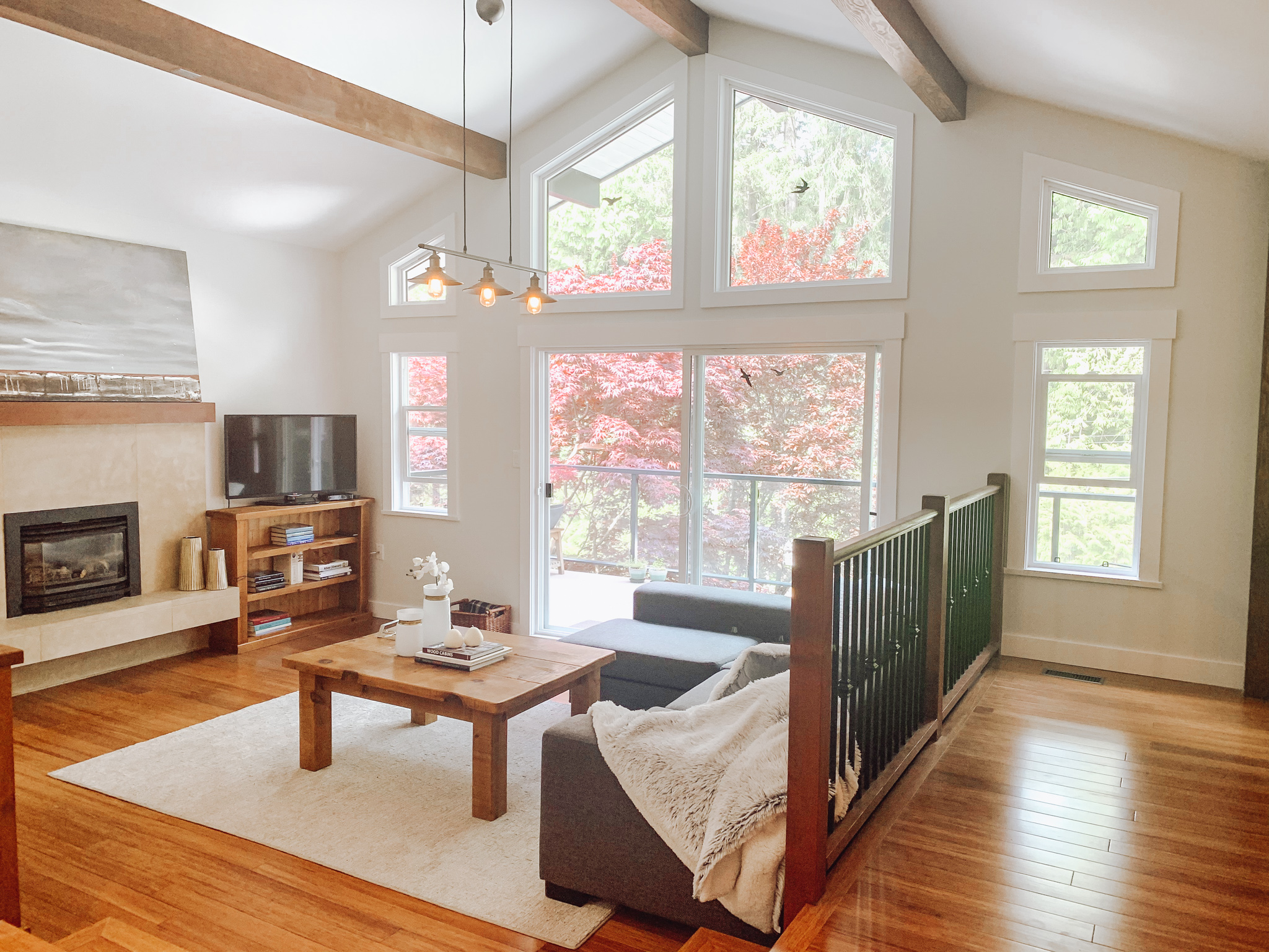 2092 Riverside Drive, North Vancouver 4