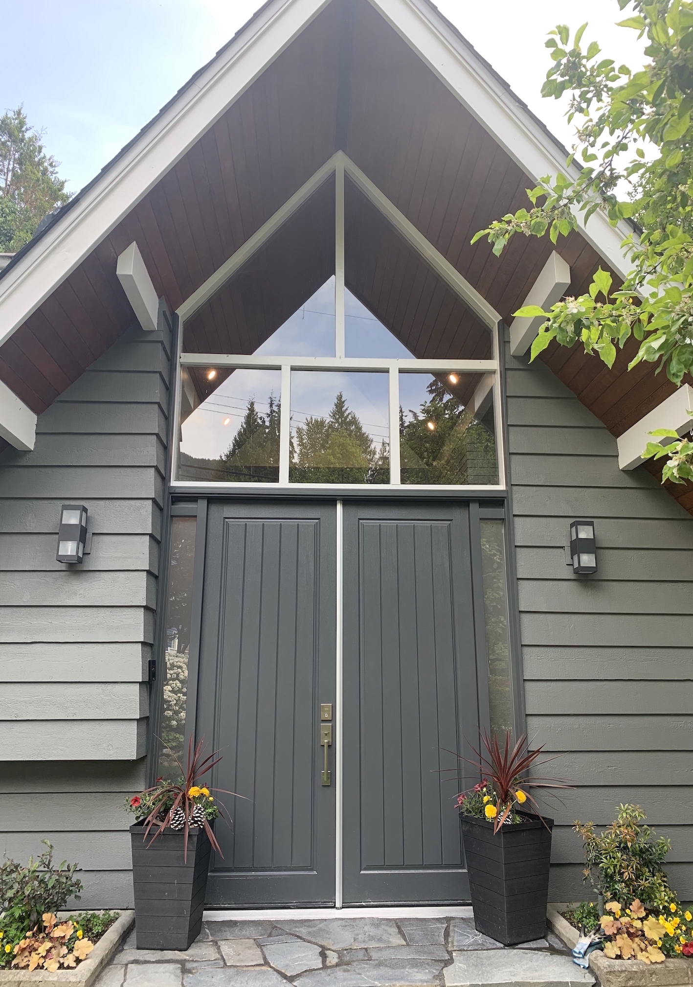 979 Prospect Ave, North Vancouver 3