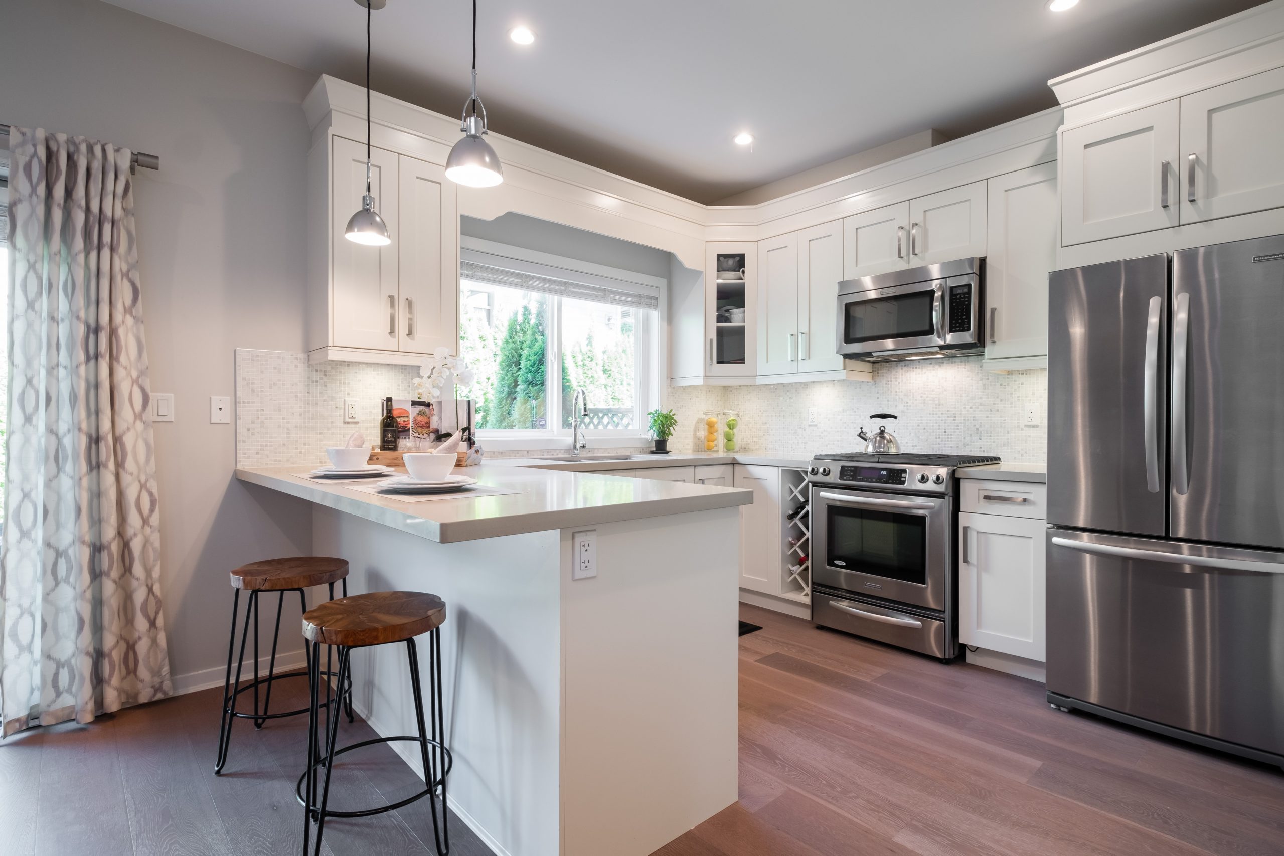 248 E 6th Street, North Vancouver 17