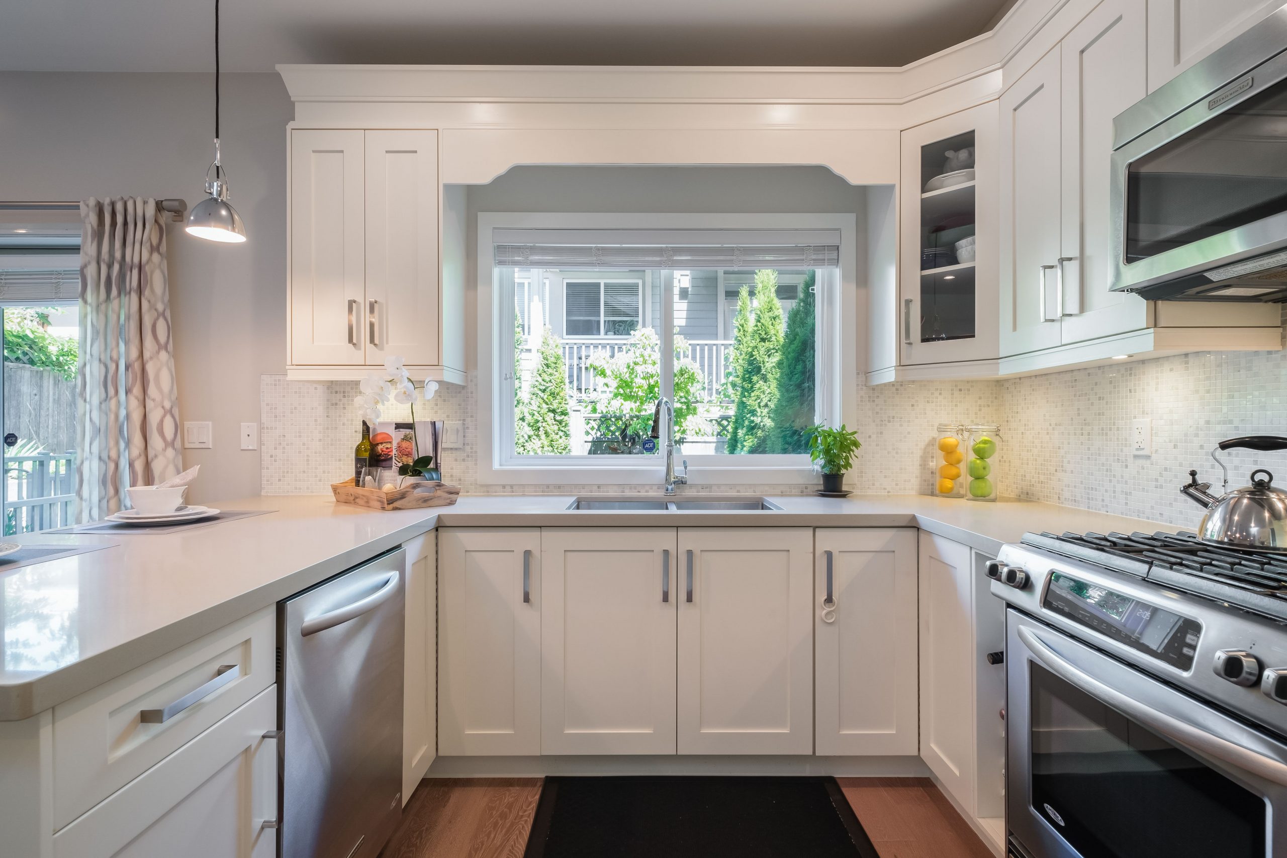 248 E 6th Street, North Vancouver 21