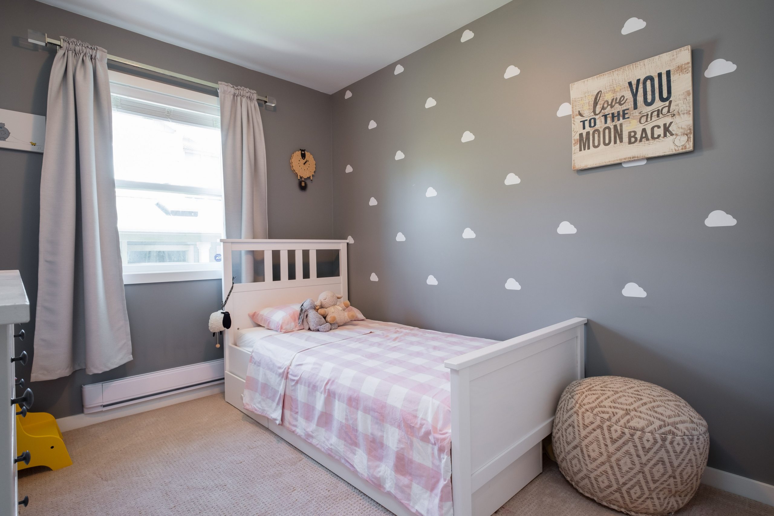 248 E 6th Street, North Vancouver 27