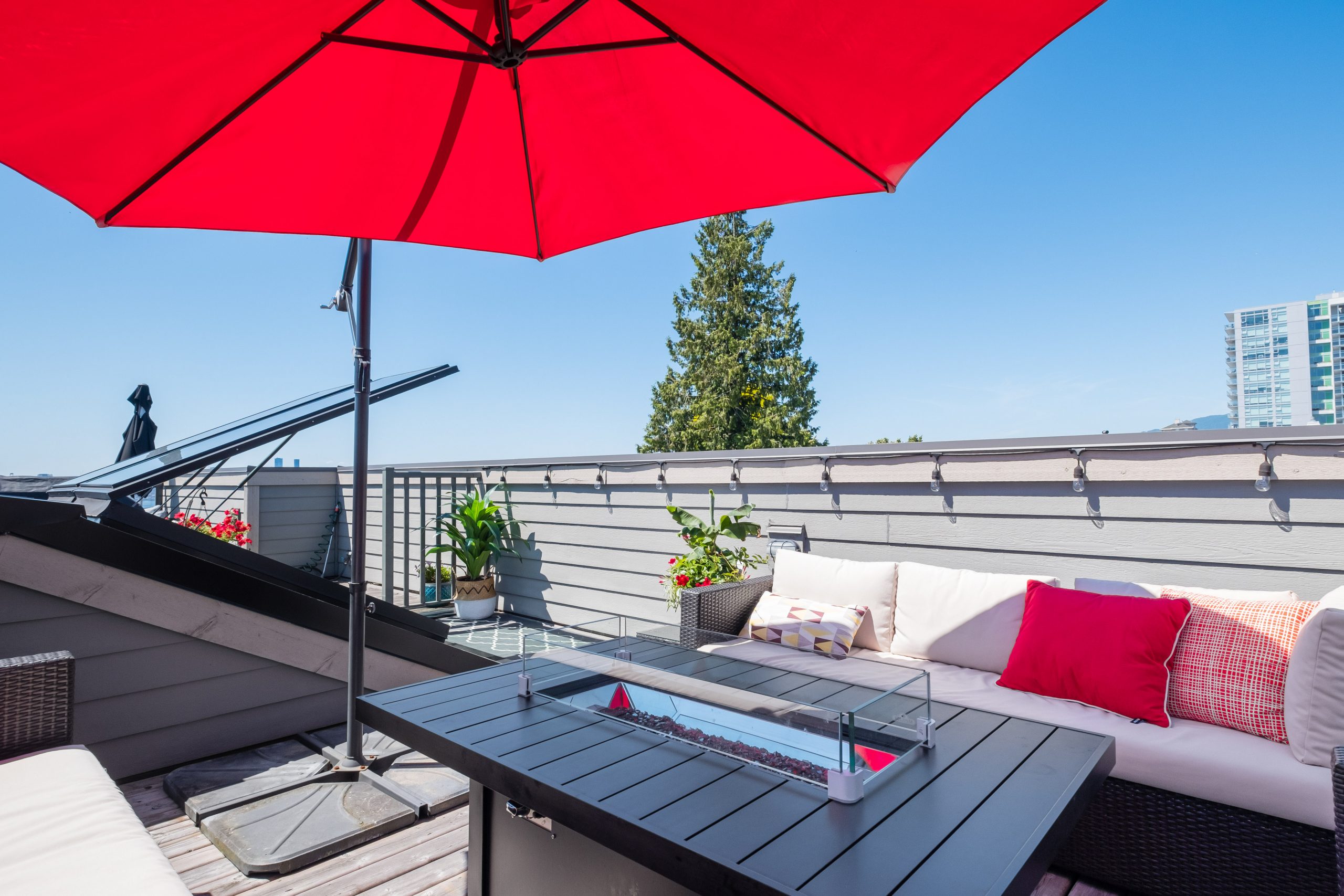 248 E 6th Street, North Vancouver 33