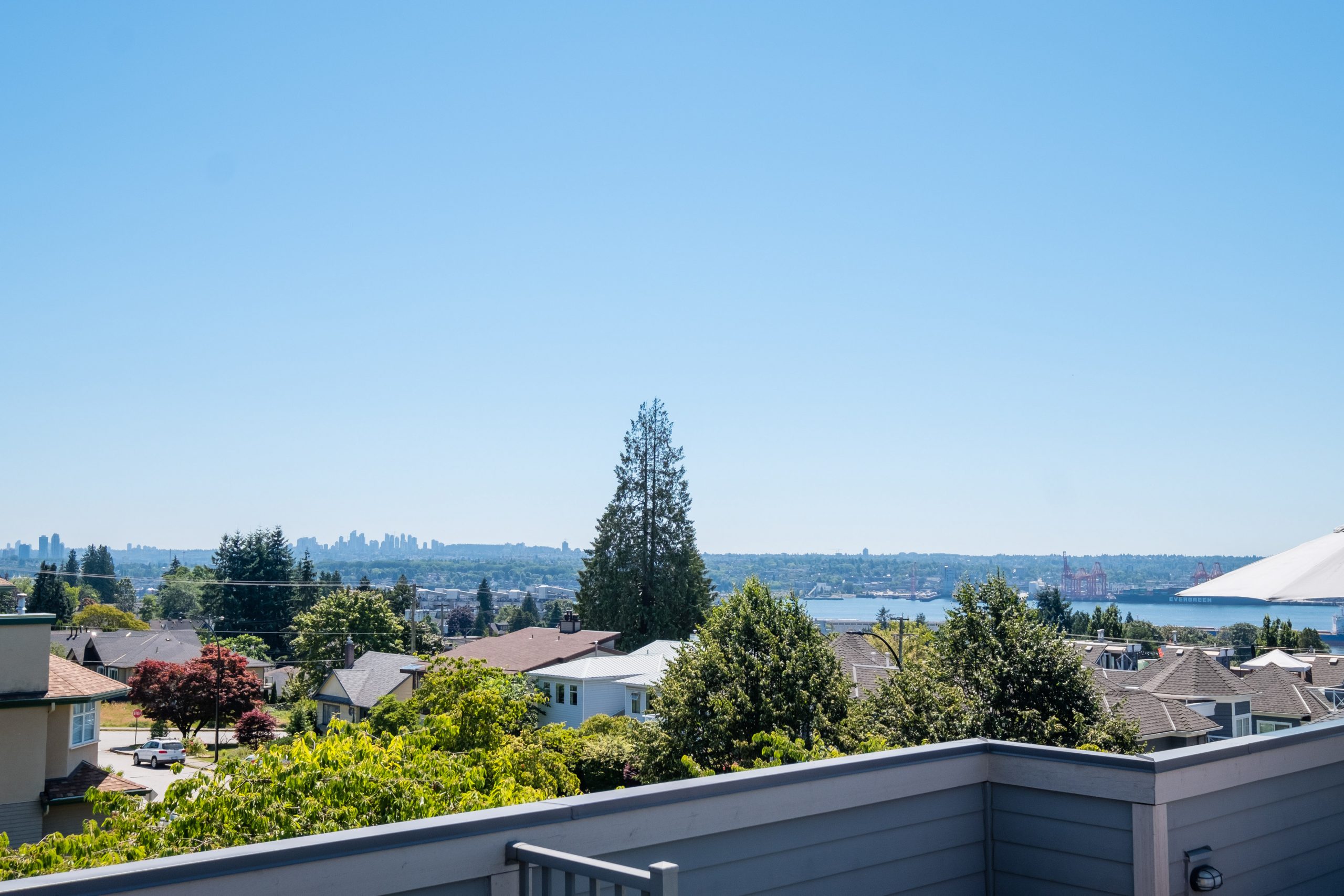 248 E 6th Street, North Vancouver 36