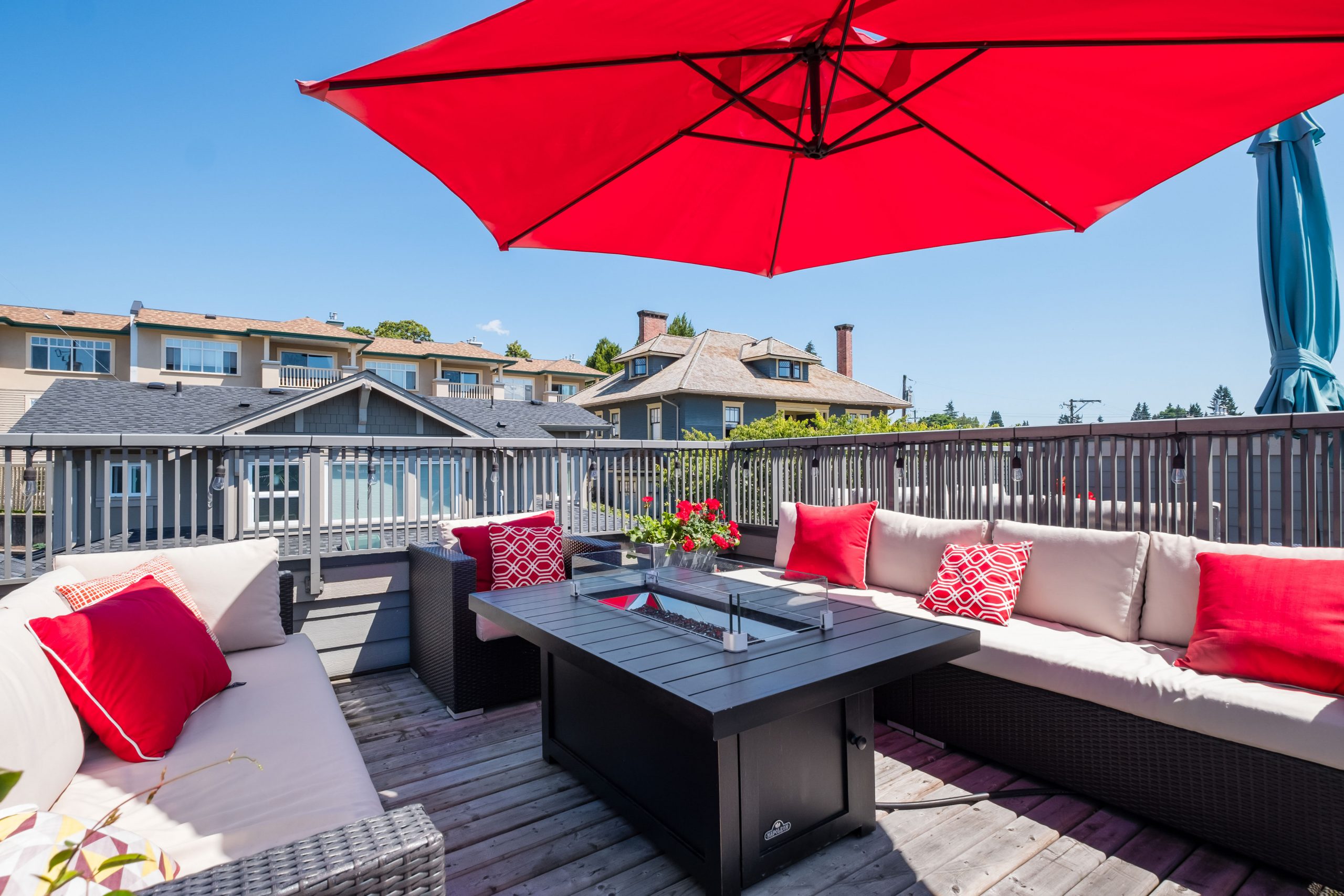 248 E 6th Street, North Vancouver 37