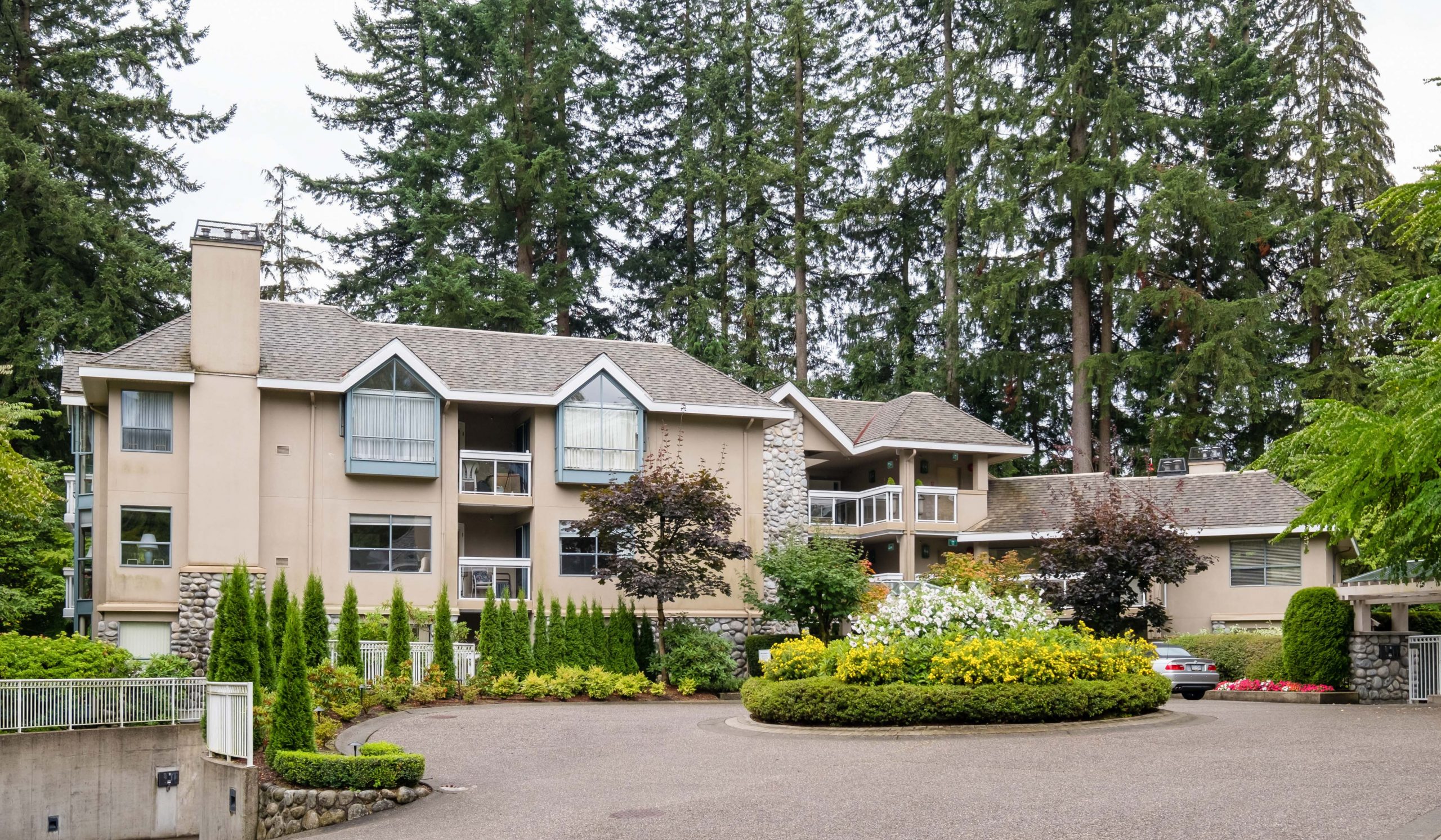 #203 - 3200 Capilano Crescent, North Vancouver 2