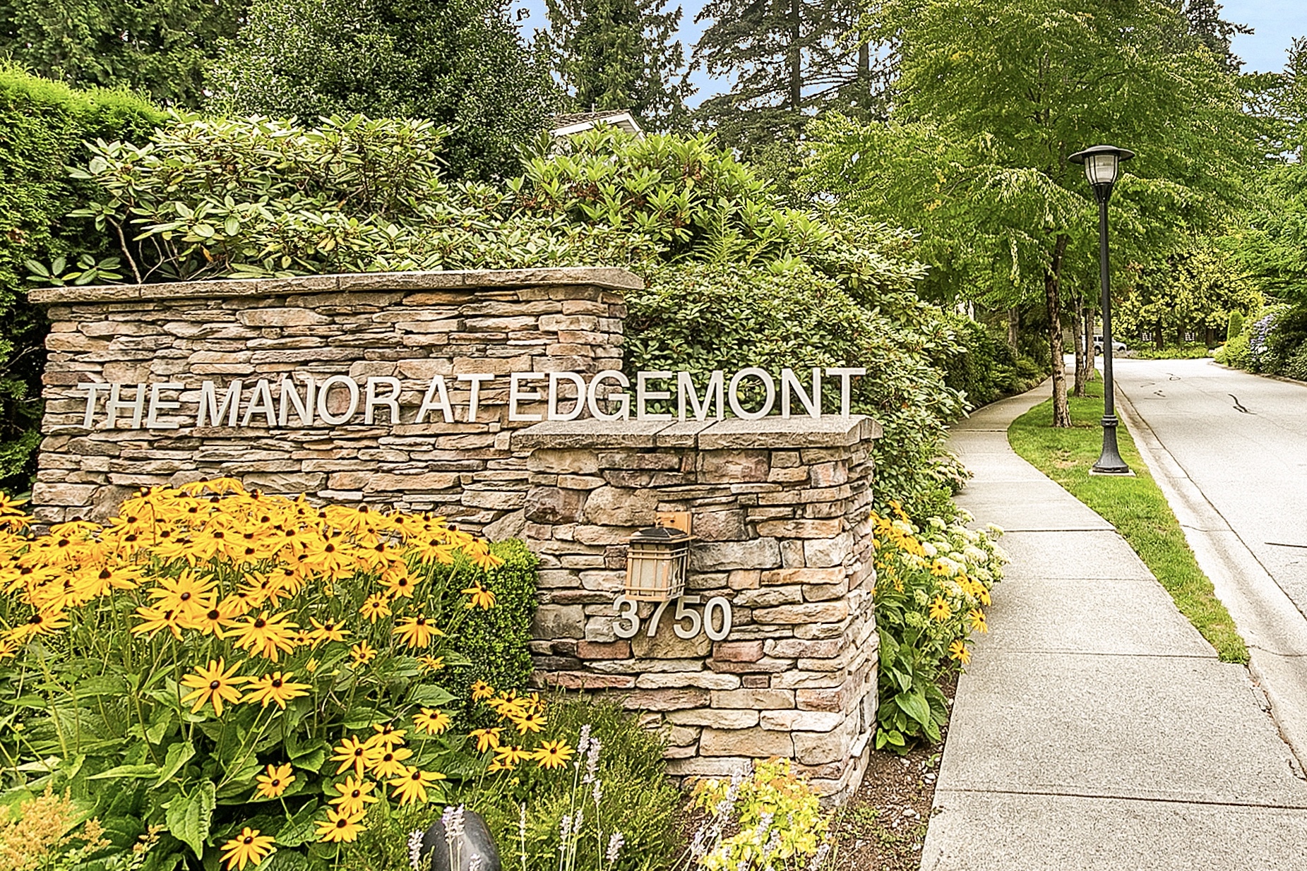 #9 - 3750 Edgemont Blvd, North Vancouver 3