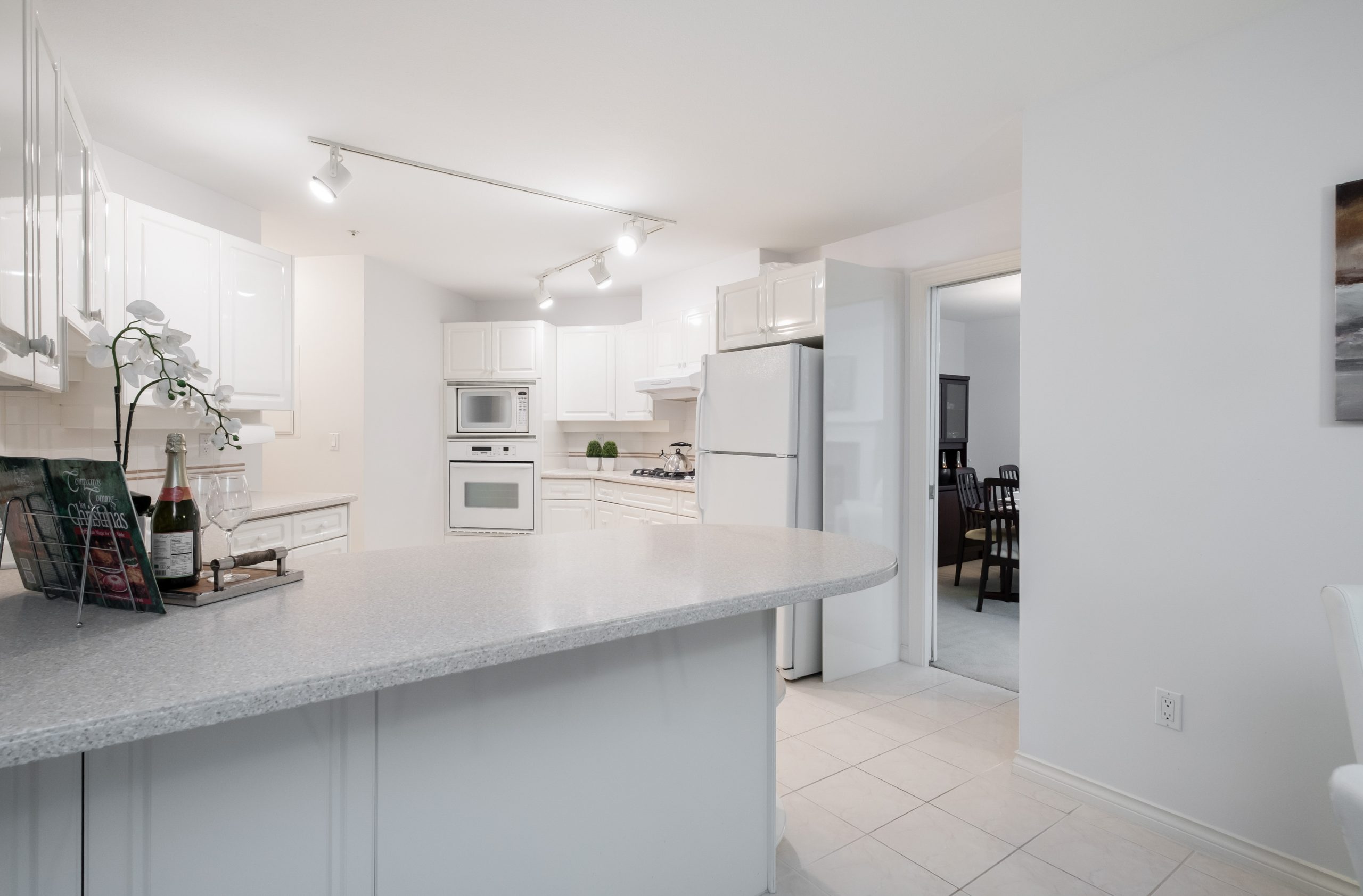 #203 - 3200 Capilano Crescent, North Vancouver 34