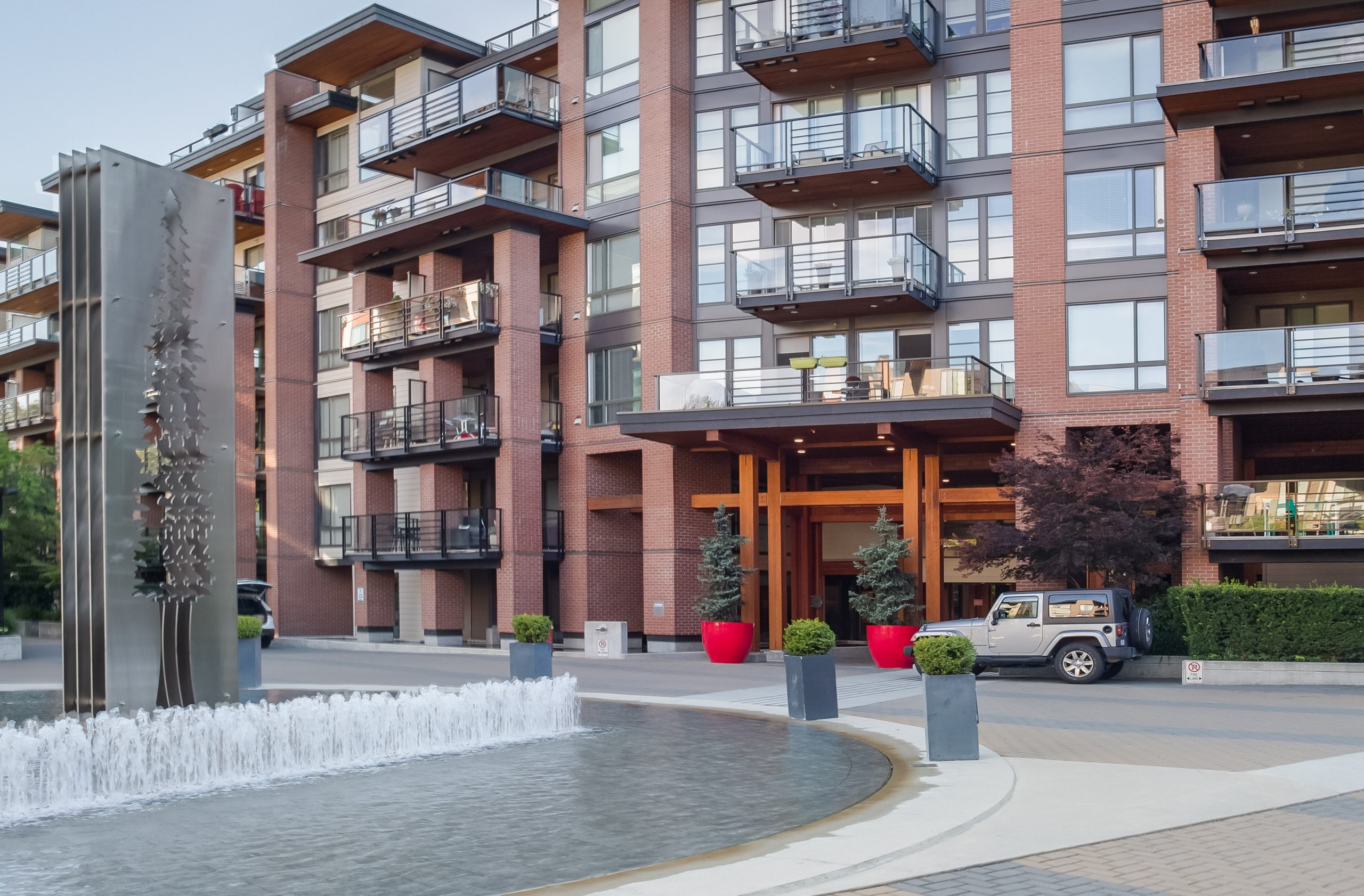 #520 - 723 W 3rd Street, North Vancouver 2