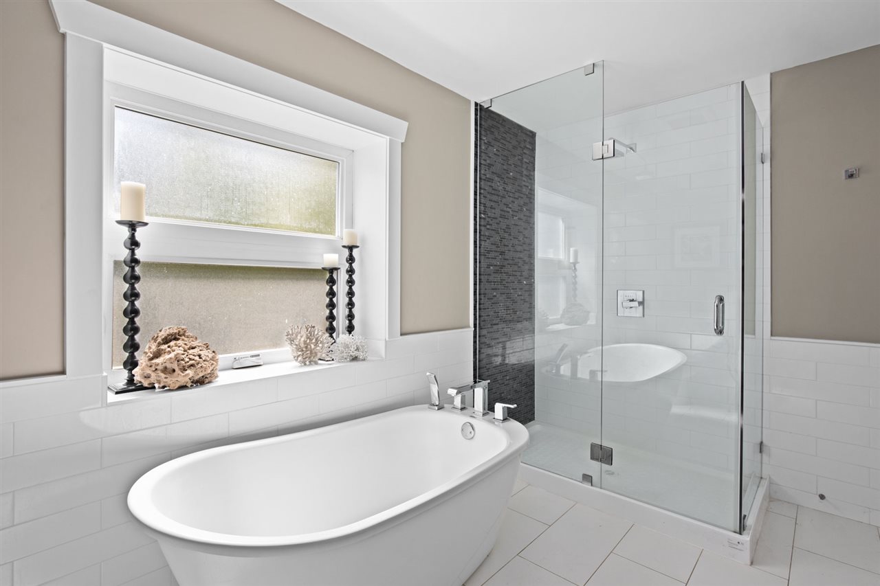SOLD!! 1225 Greenbriar Way, North Vancouver 16