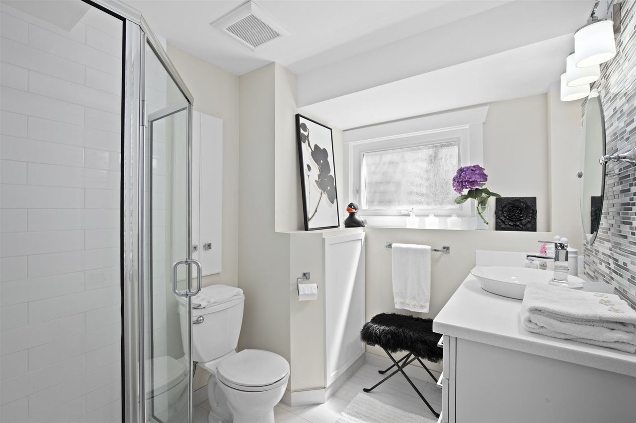 SOLD!! 1225 Greenbriar Way, North Vancouver 17