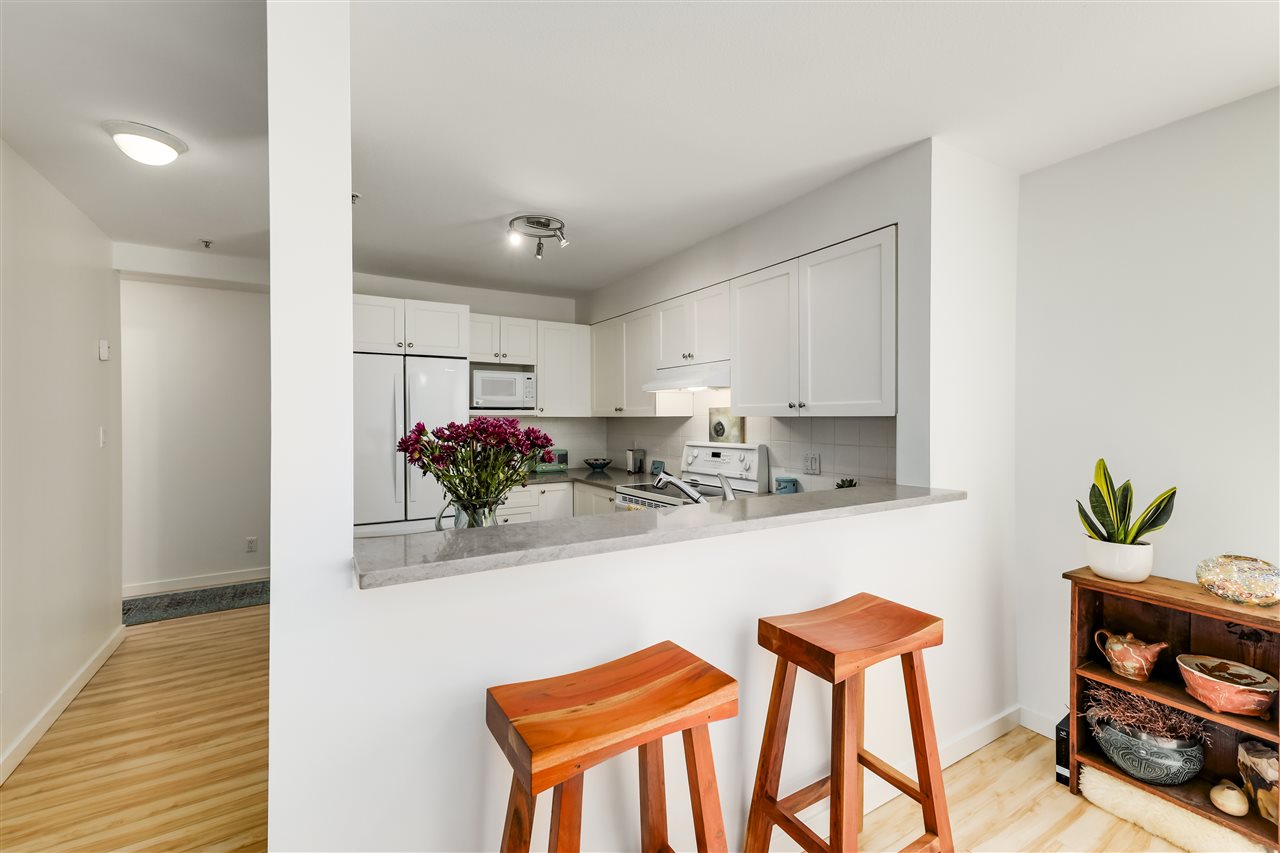 #201 - 137 W 17th St, North Vancouver 11