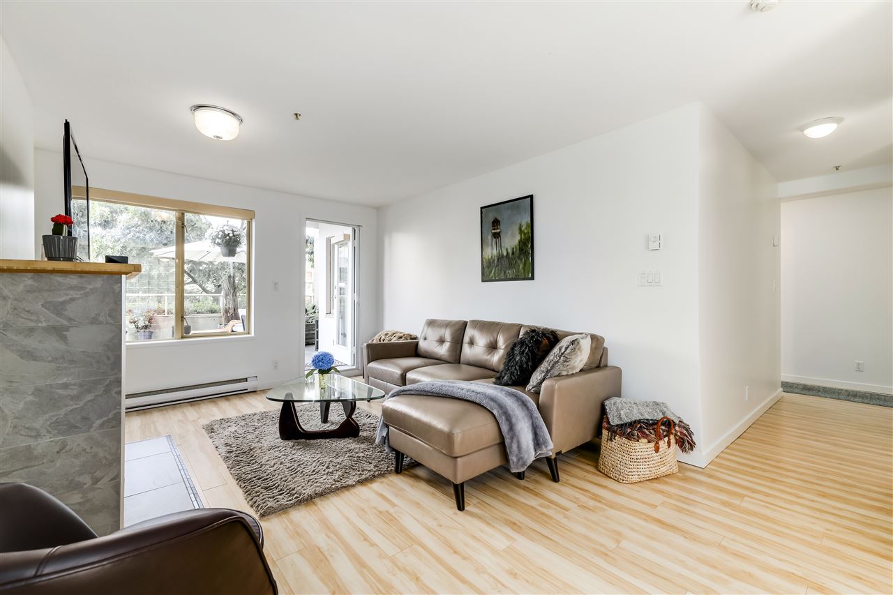 #201 - 137 W 17th St, North Vancouver 2