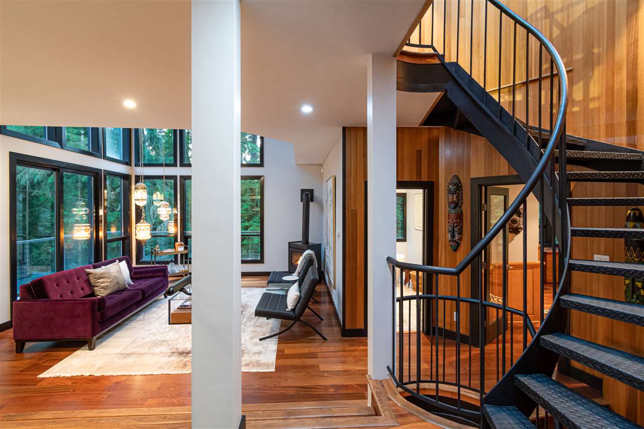 2889 Allan Road, North Vancouver 9