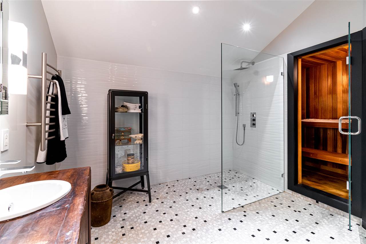 2889 Allan Road, North Vancouver 22