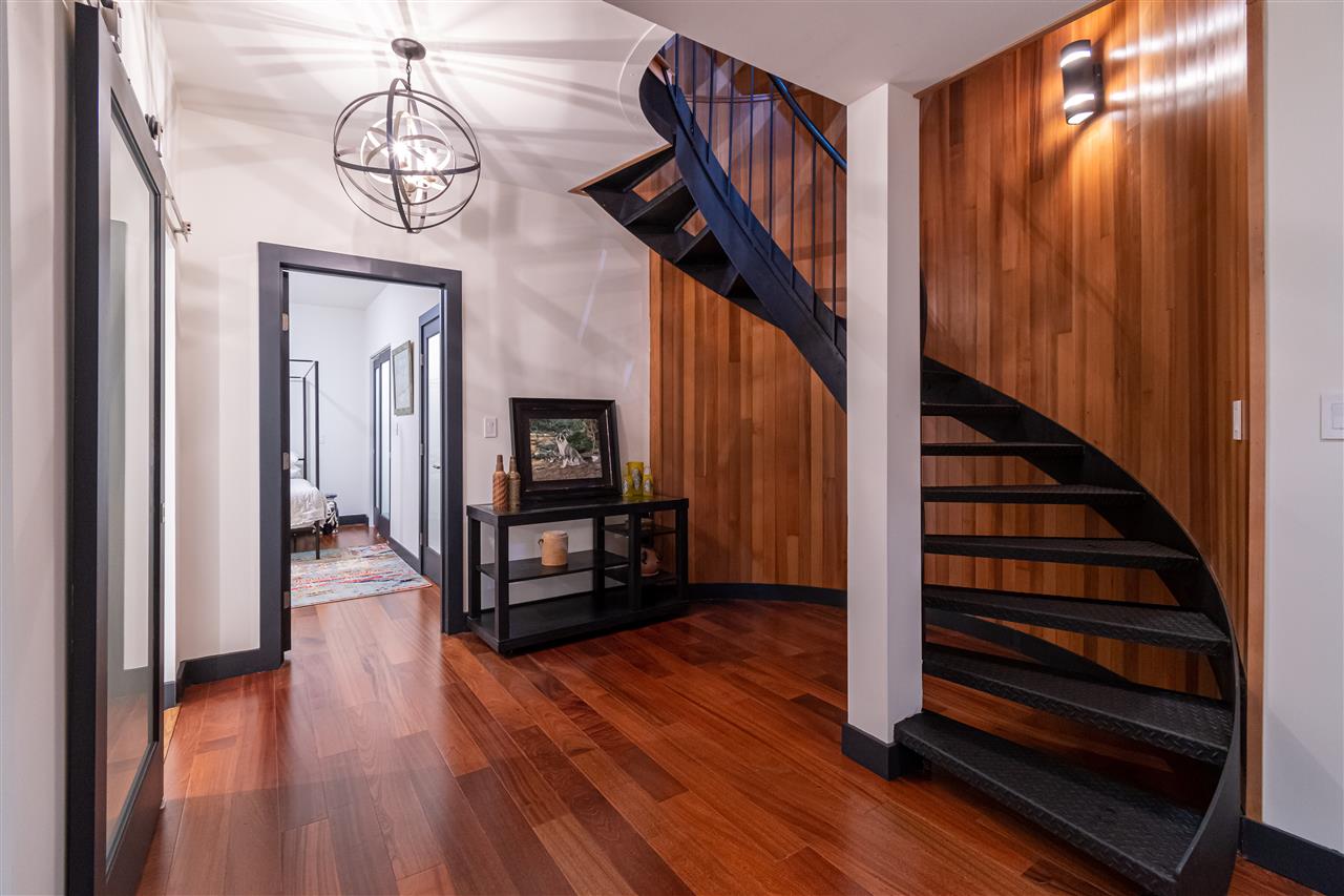 2889 Allan Road, North Vancouver 14