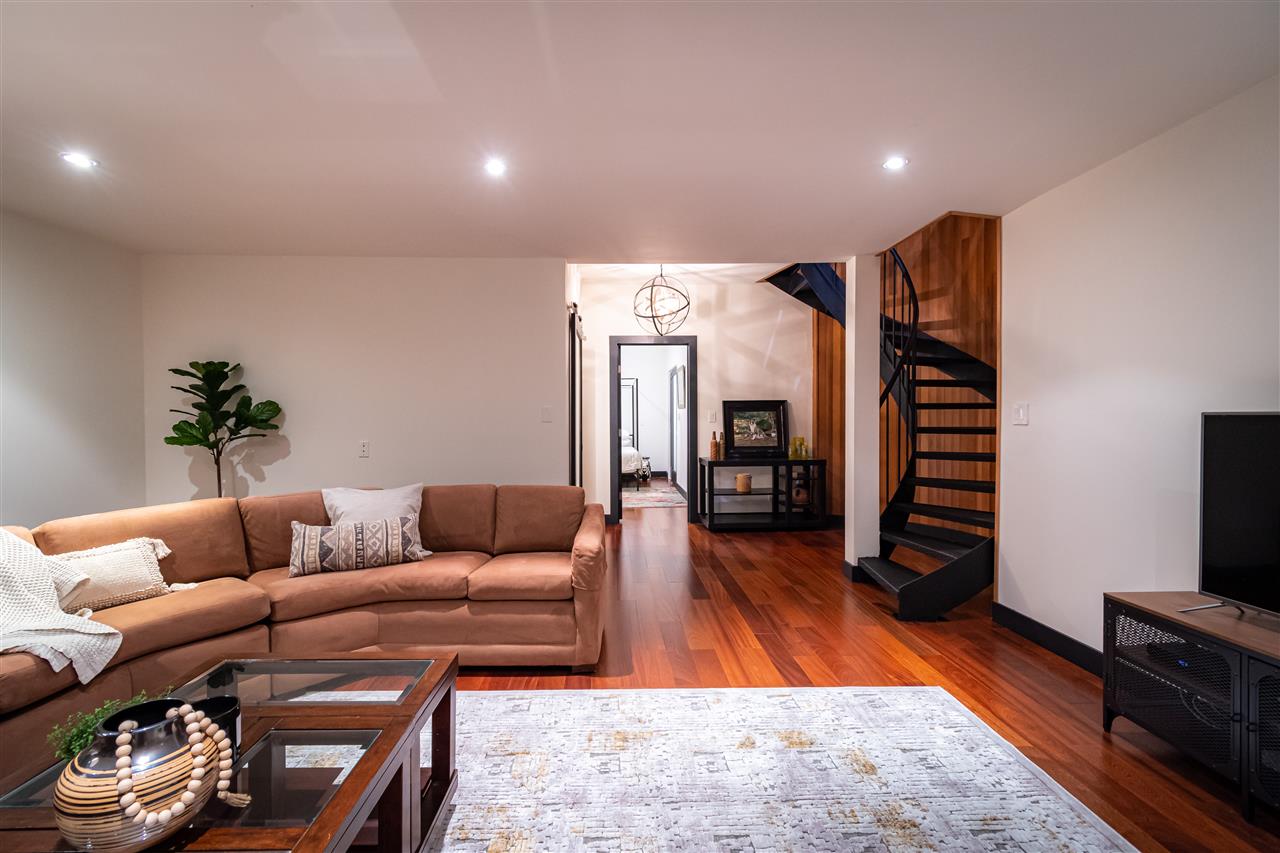 2889 Allan Road, North Vancouver 24