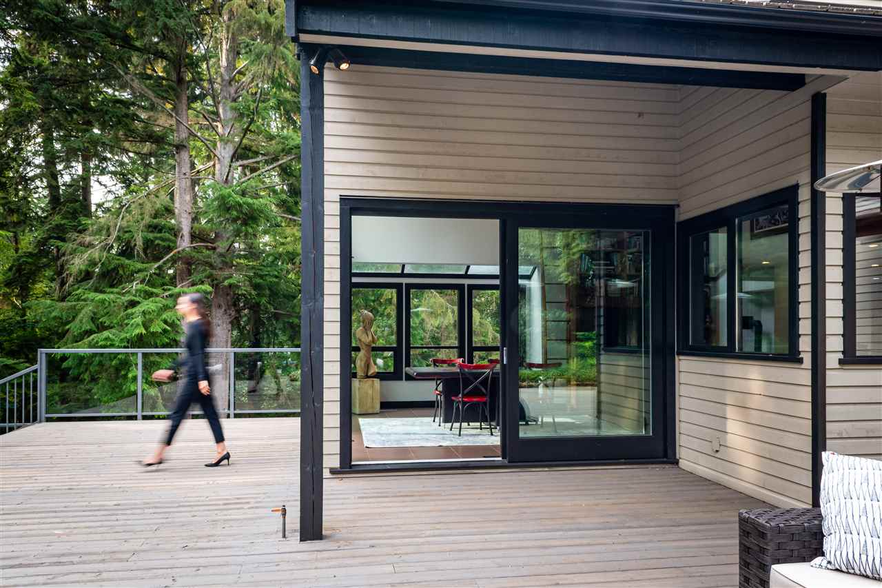 2889 Allan Road, North Vancouver 10
