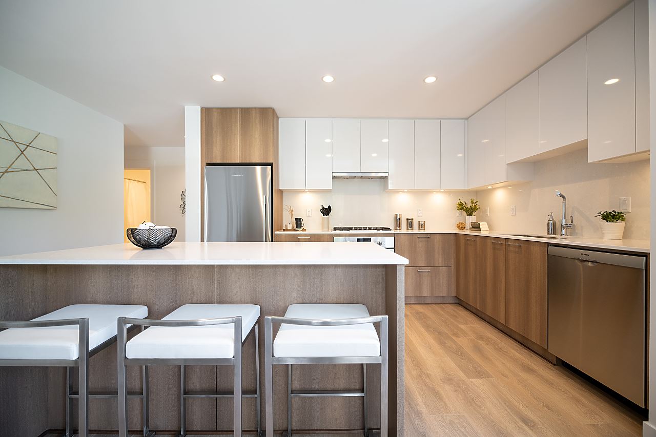#107 - 715 W 15th St, North Vancouver 2