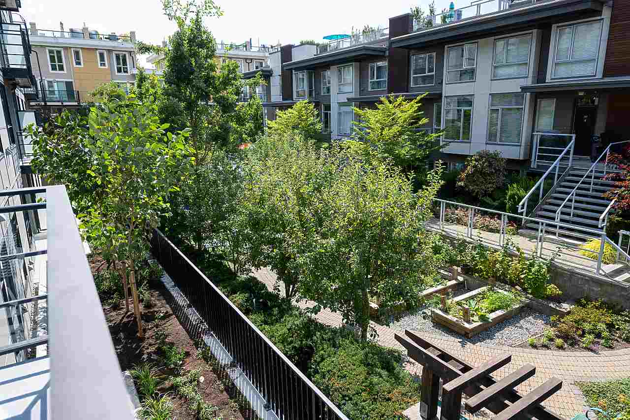 #107 - 715 W 15th St, North Vancouver 16