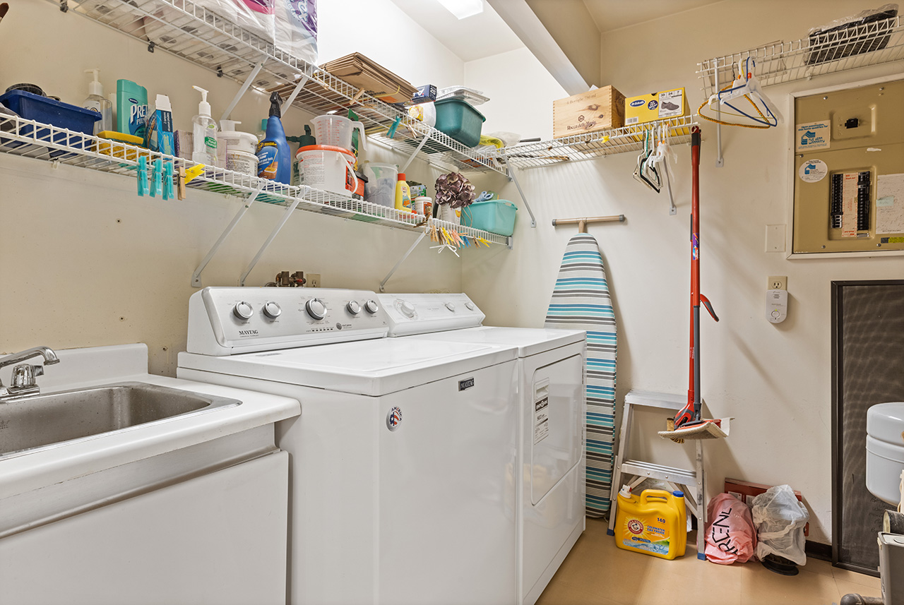 5341 Montiverdi Place, West Vancouver 40
