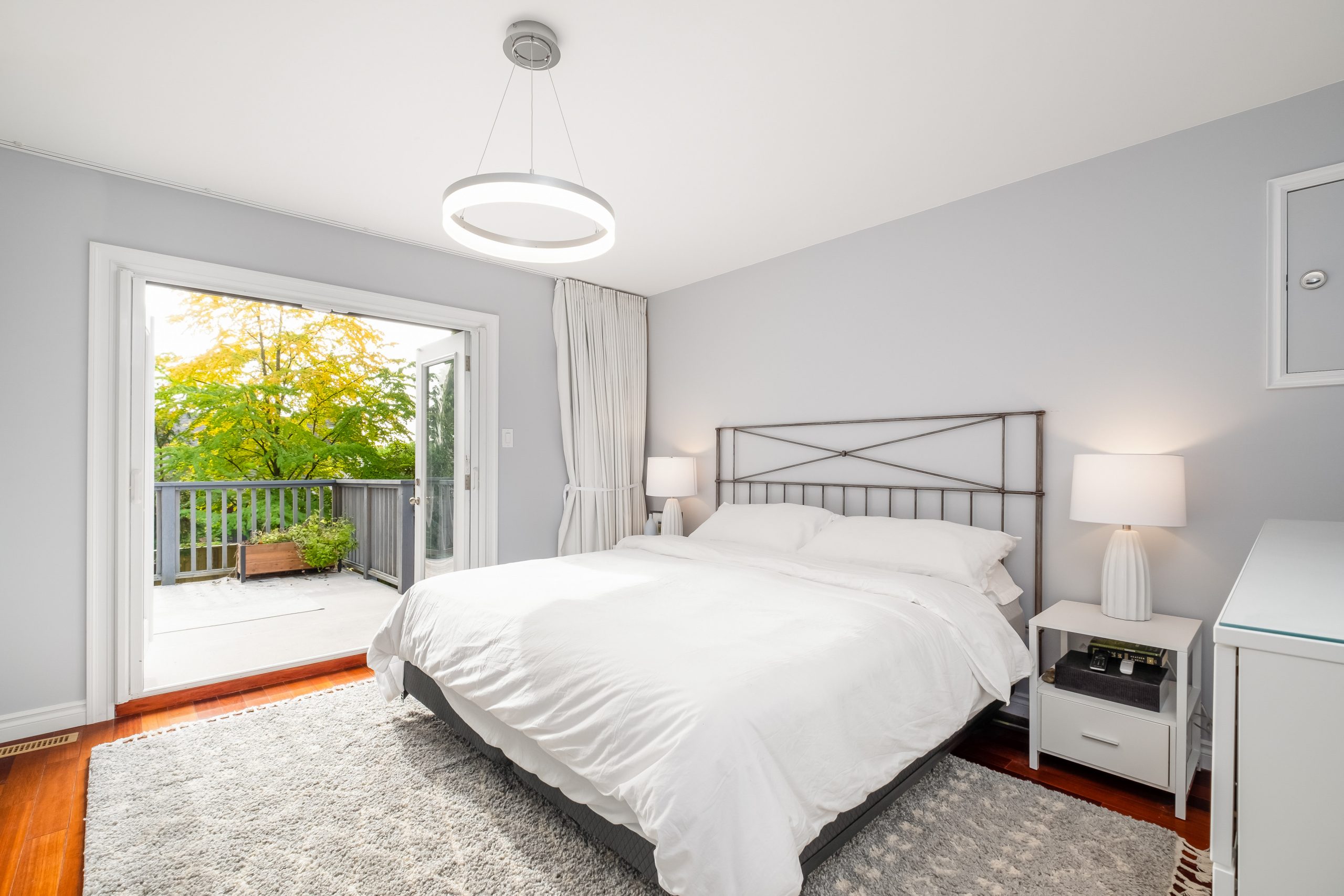 2545 Edgemont Blvd, North Vancouver 24