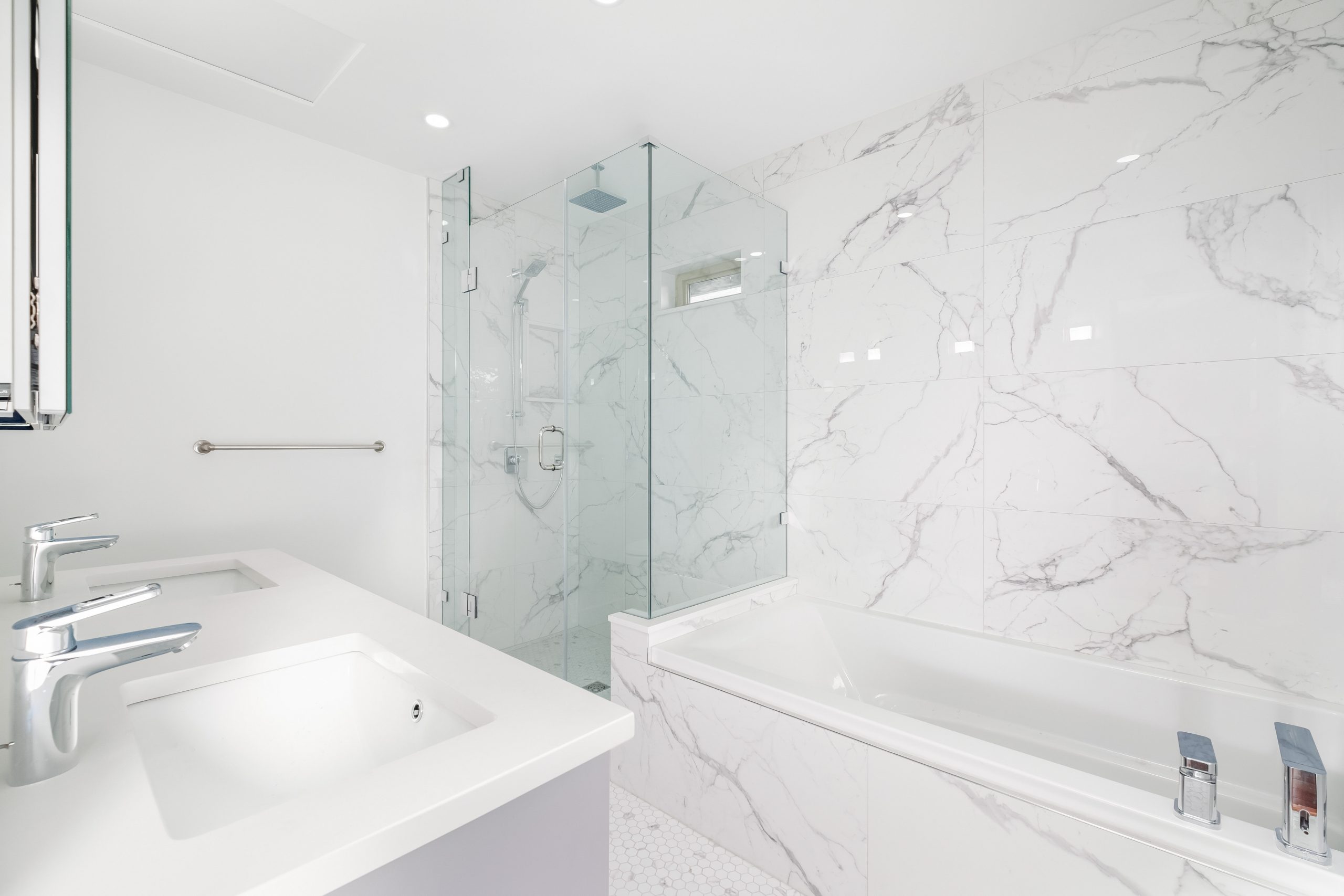2545 Edgemont Blvd, North Vancouver 27
