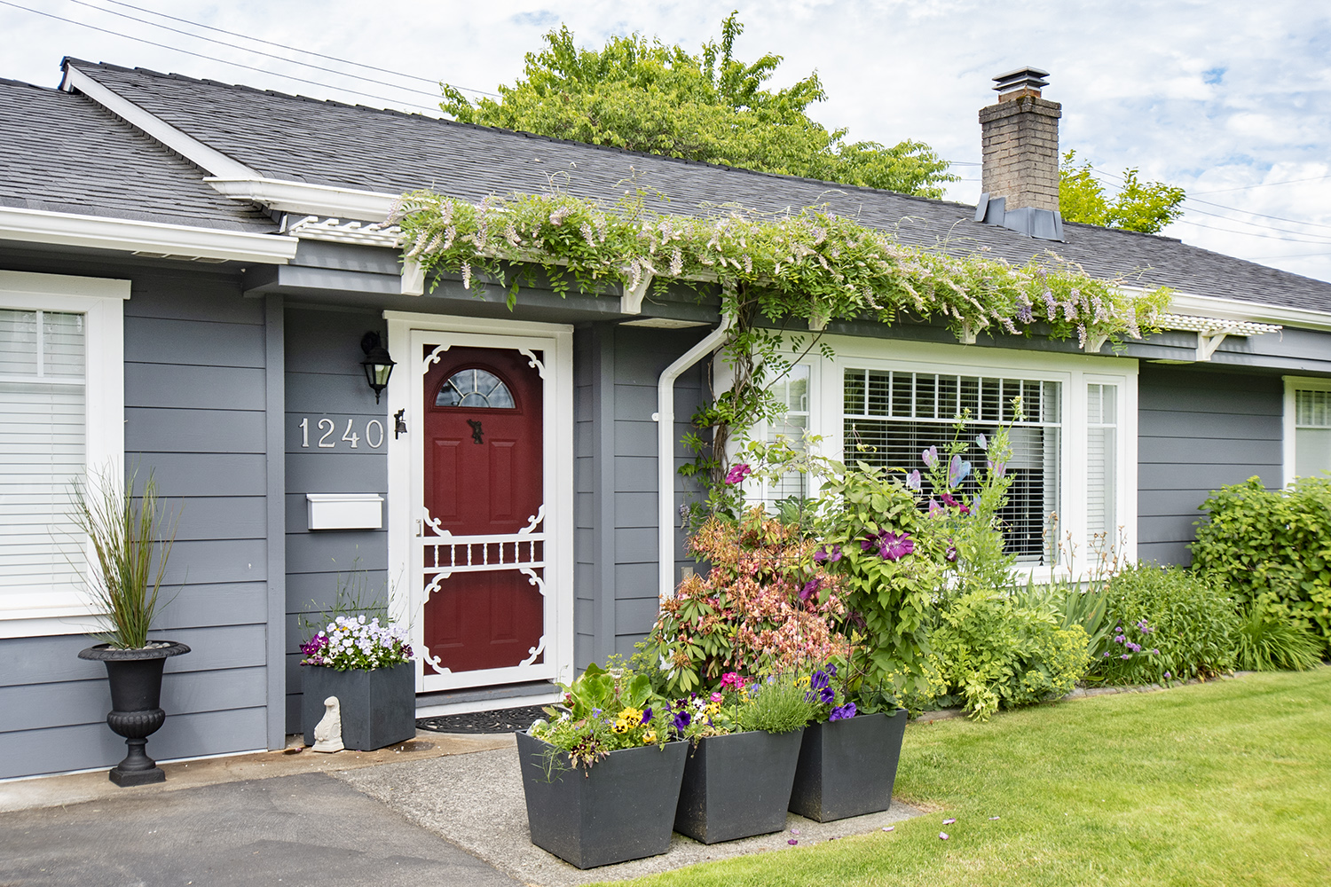 1240 Pinewood Crescent, North Vancouver 2