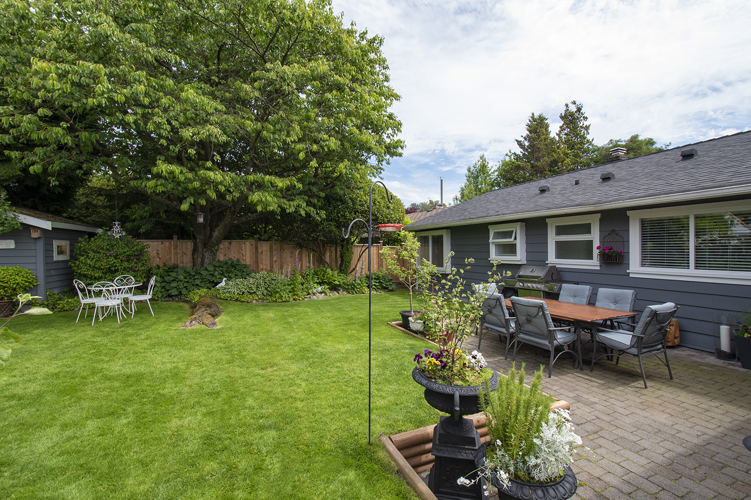 1240 Pinewood Crescent, North Vancouver 32