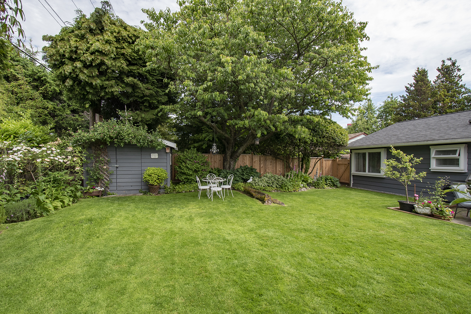 1240 Pinewood Crescent, North Vancouver 33