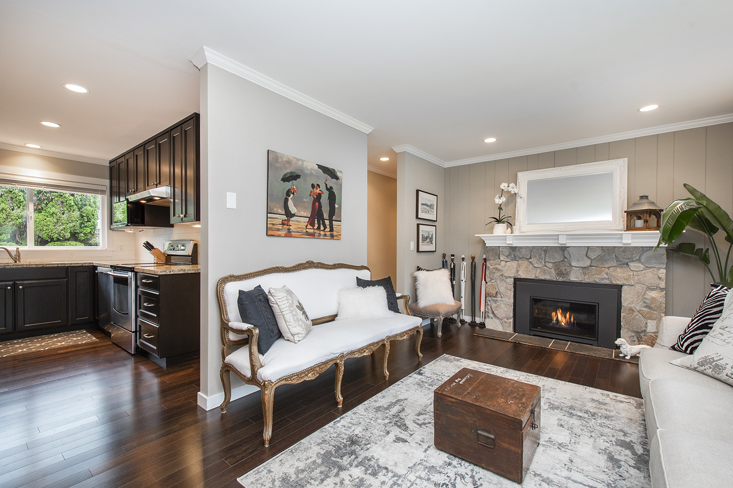 1240 Pinewood Crescent, North Vancouver 5